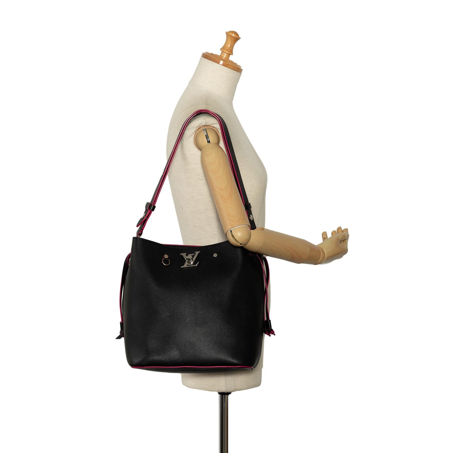 Louis Vuitton Lockme Bucket Bag (SHG-MRXtXs)