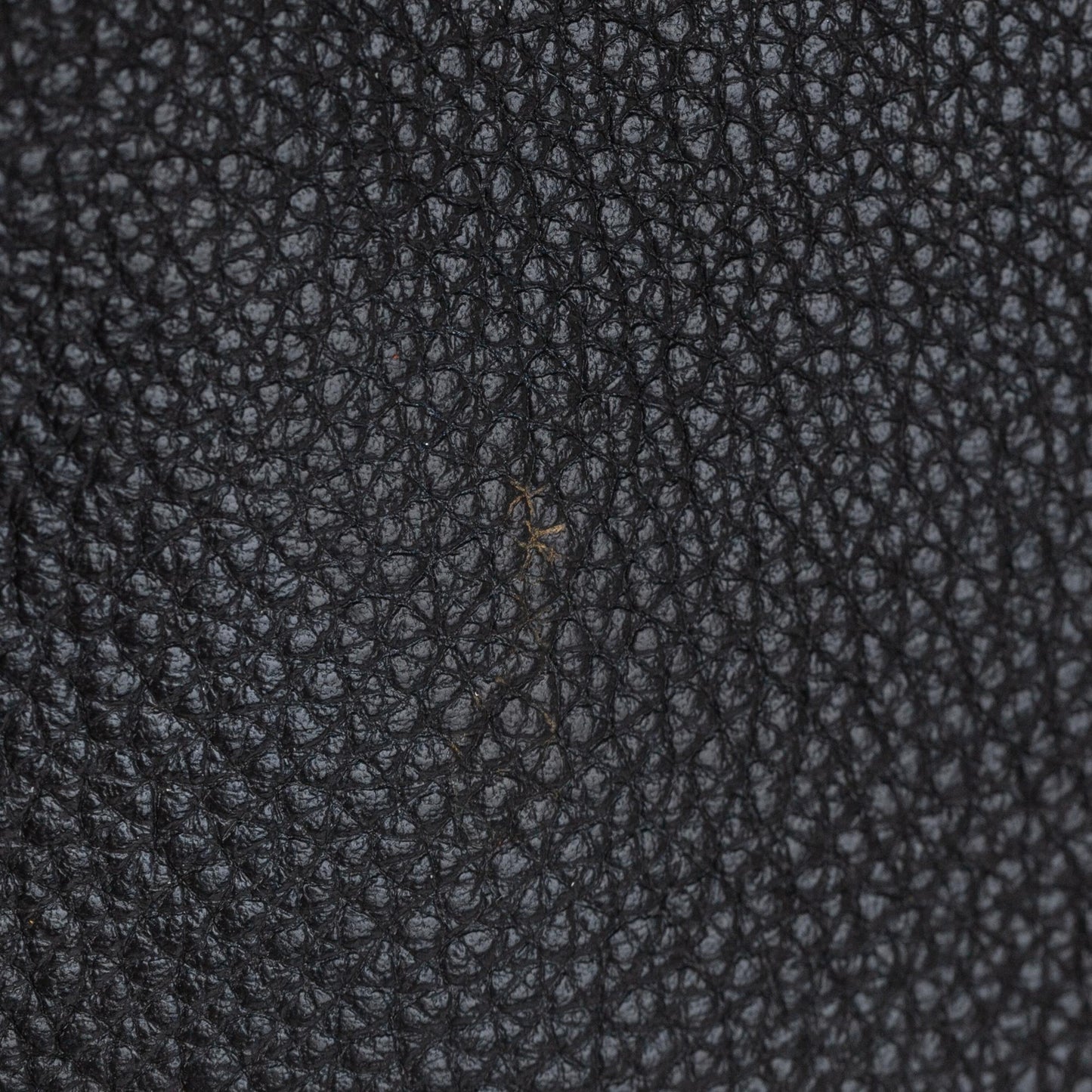 Louis Vuitton Lockme Hobo (SHG-37439)