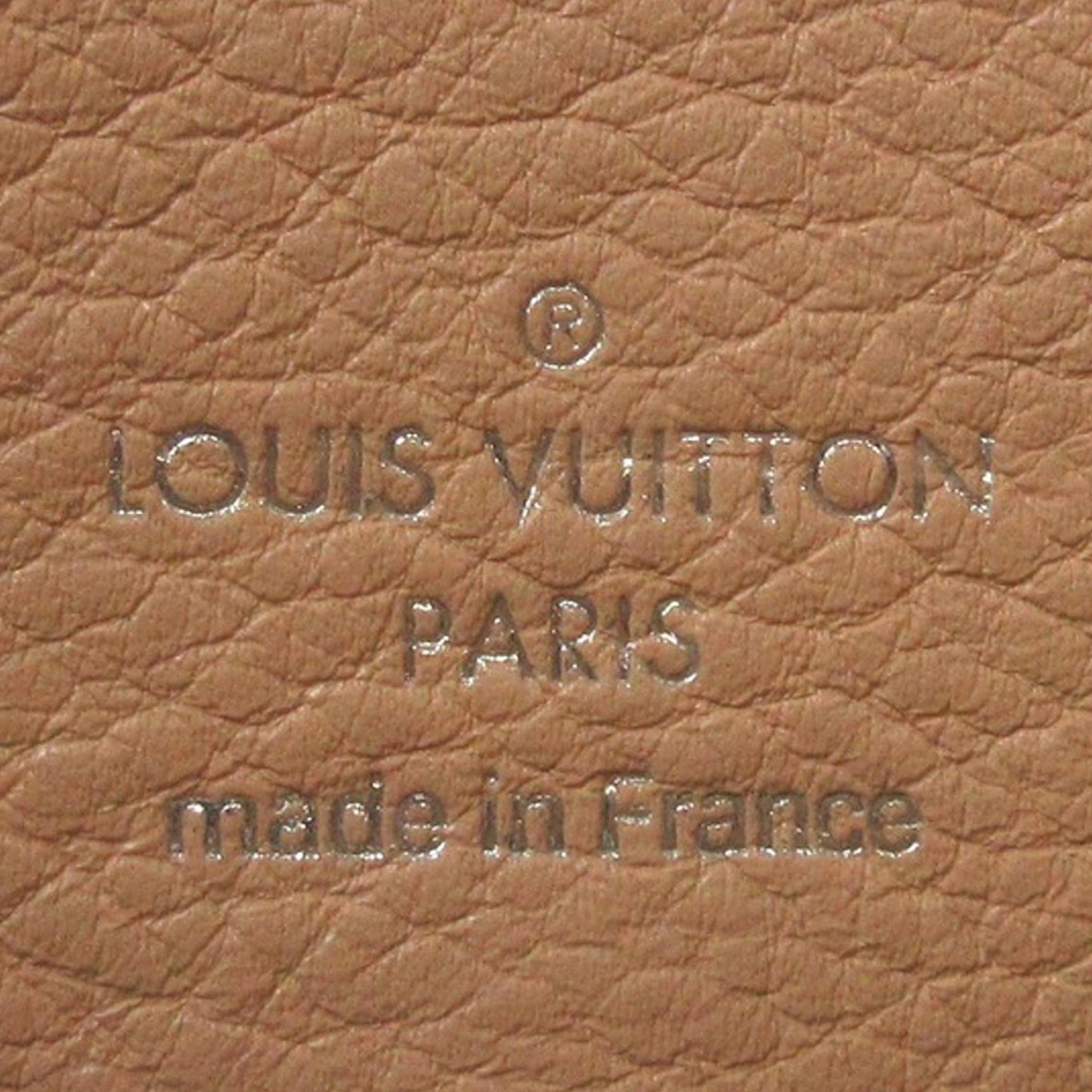 Louis Vuitton Lockme Hobo (SHG-37703)