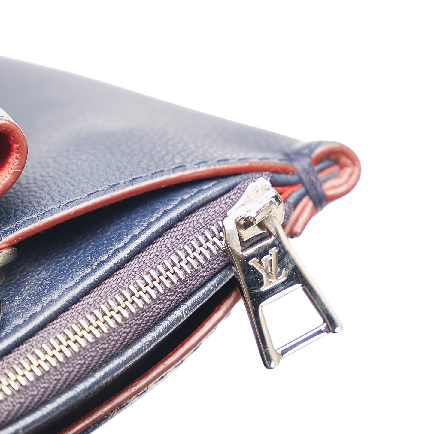 Louis Vuitton Lockmeto Satchel (SHG-35692)