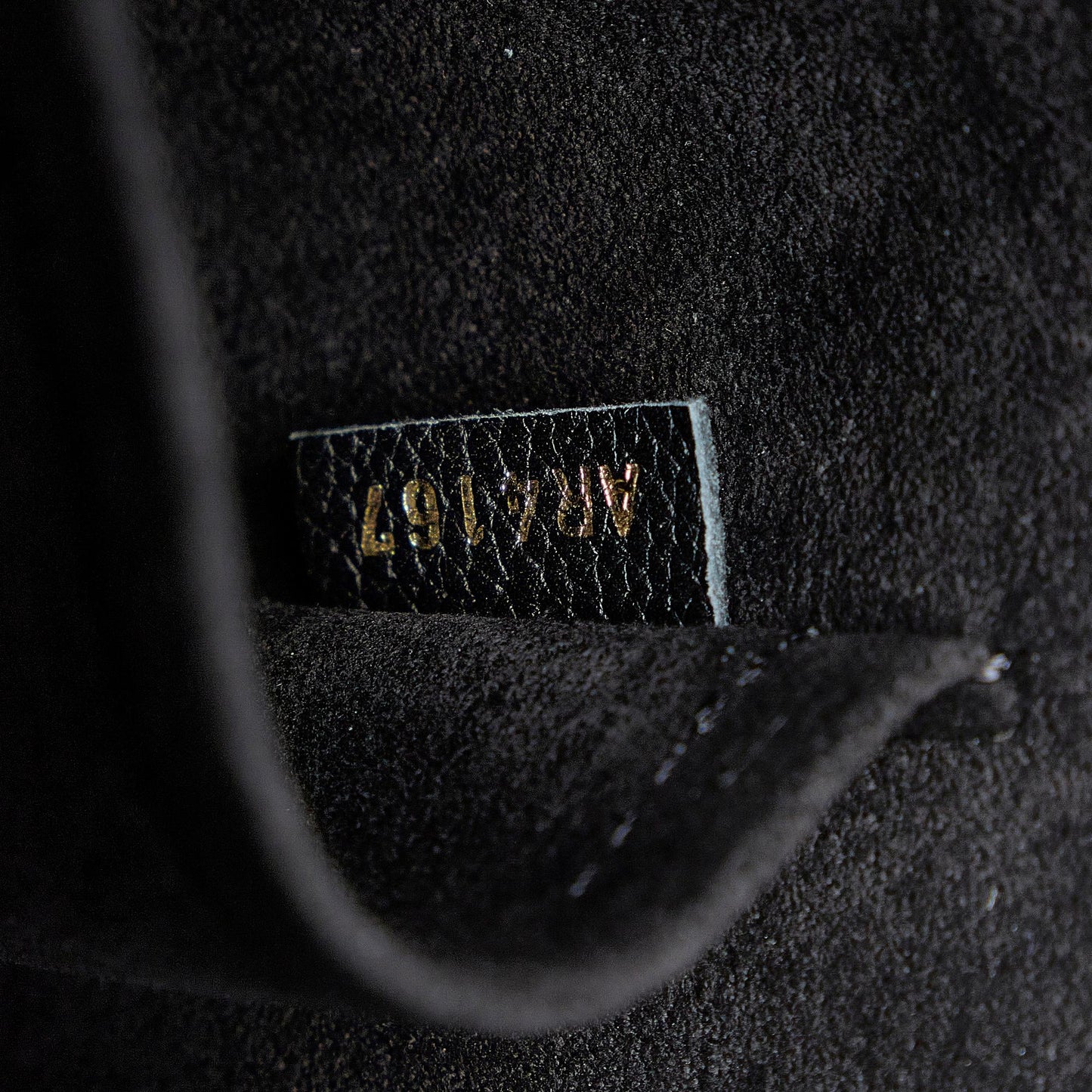 Louis Vuitton Lockmeto (SHG-nWdyUc)