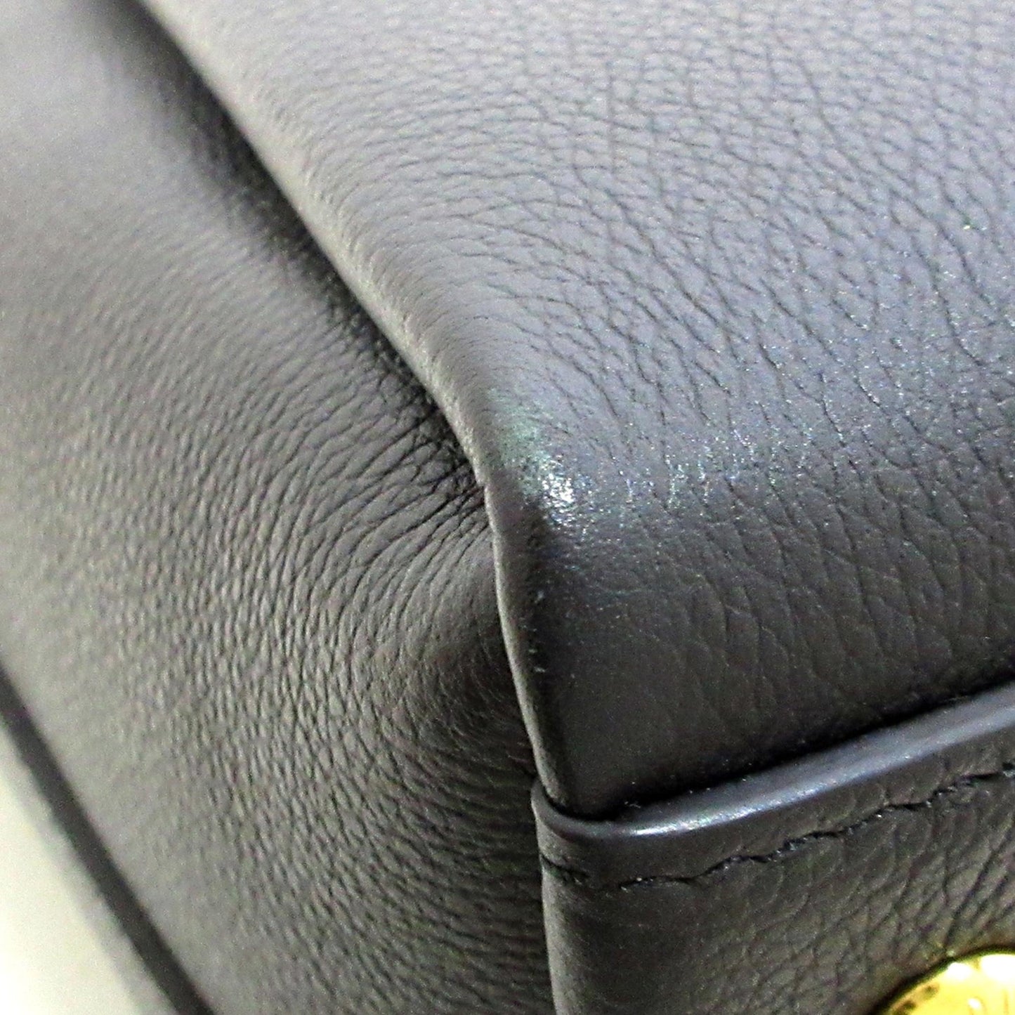 Louis Vuitton Lockmeto (SHG-4jvRNA)
