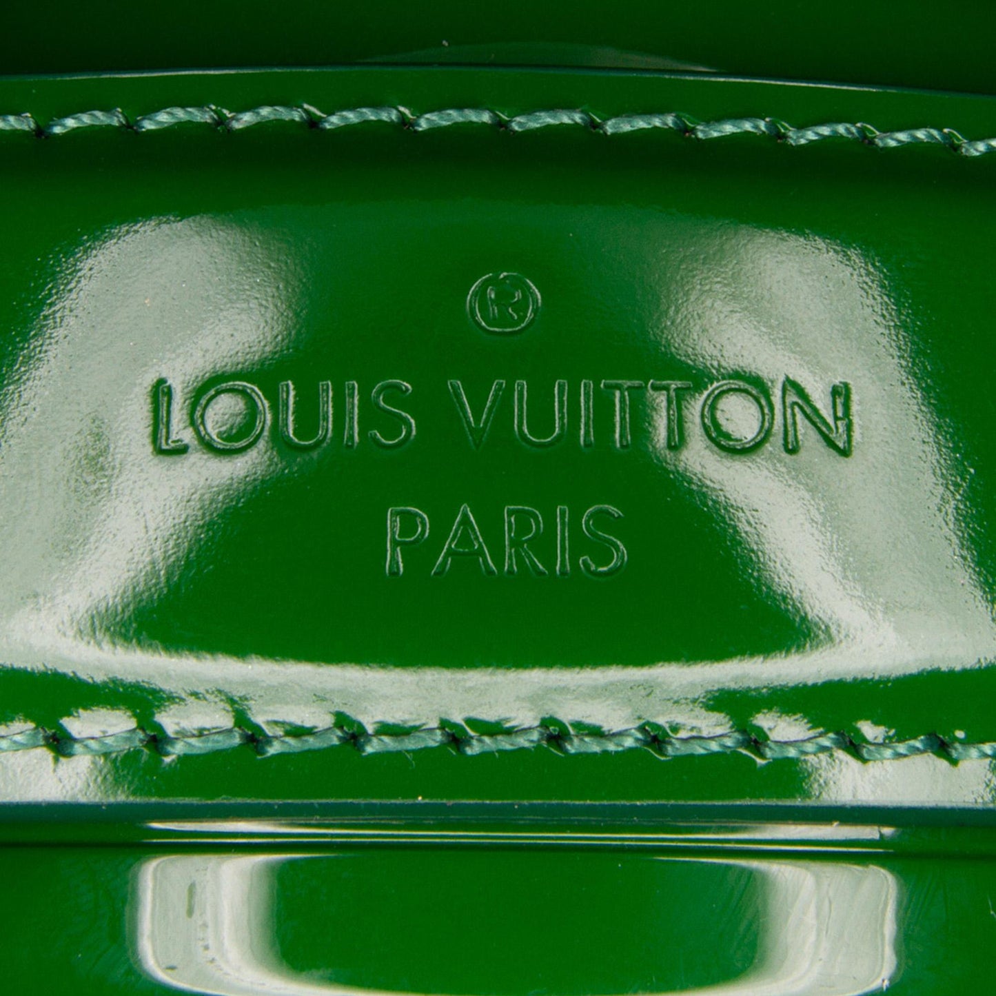 Louis Vuitton Logo Trunk Petite Malle (SHG-x4Nttq)