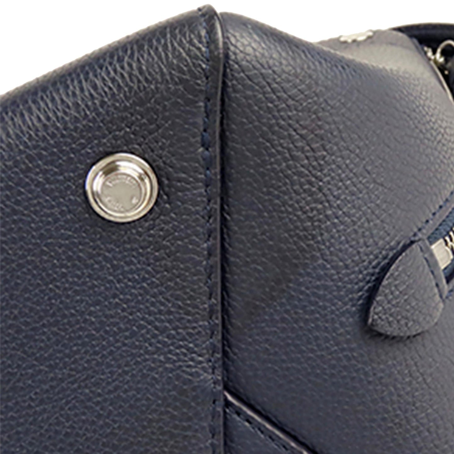 Louis Vuitton Louis Vuitton Freedom Satchel (SHG-bbYBza)