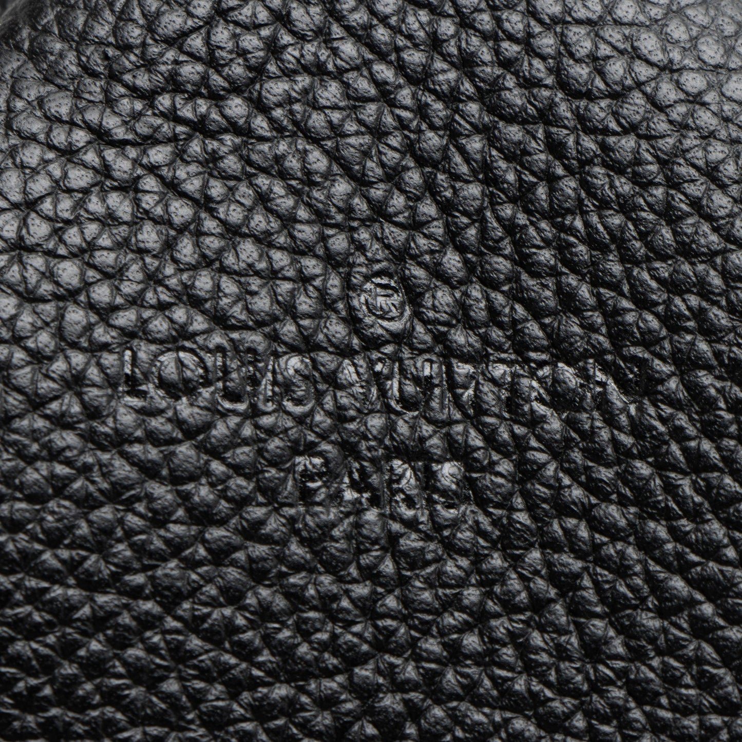 Louis Vuitton Mahina Leather Beaubourg MM Hobo