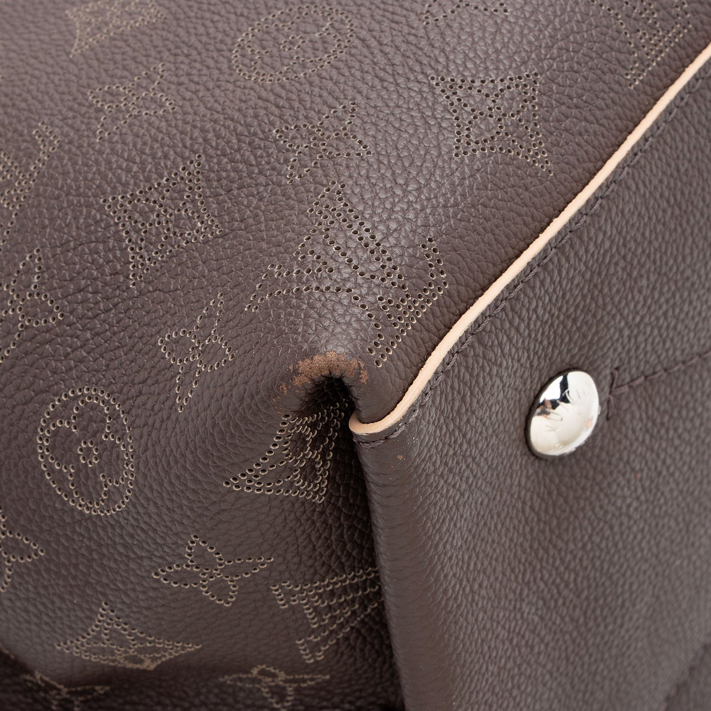 Louis Vuitton Mahina Leather Carmel Hobo