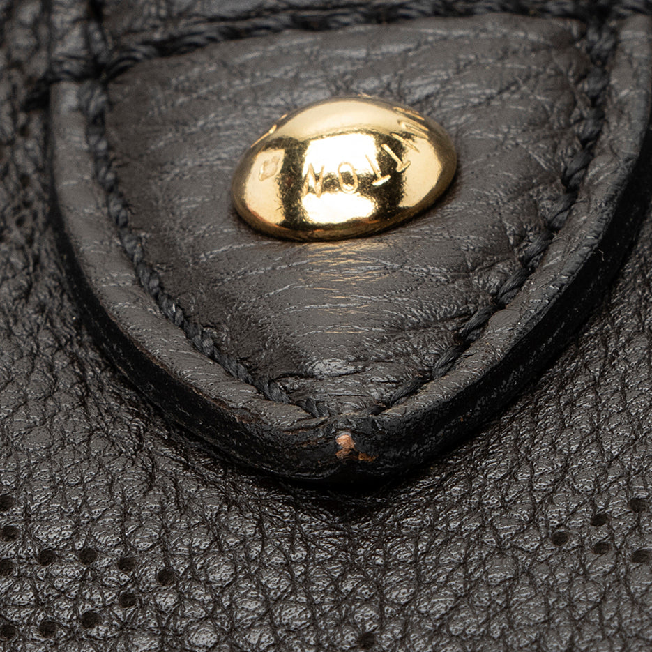 Louis Vuitton Mahina Leather L Hobo (SHF-21768)
