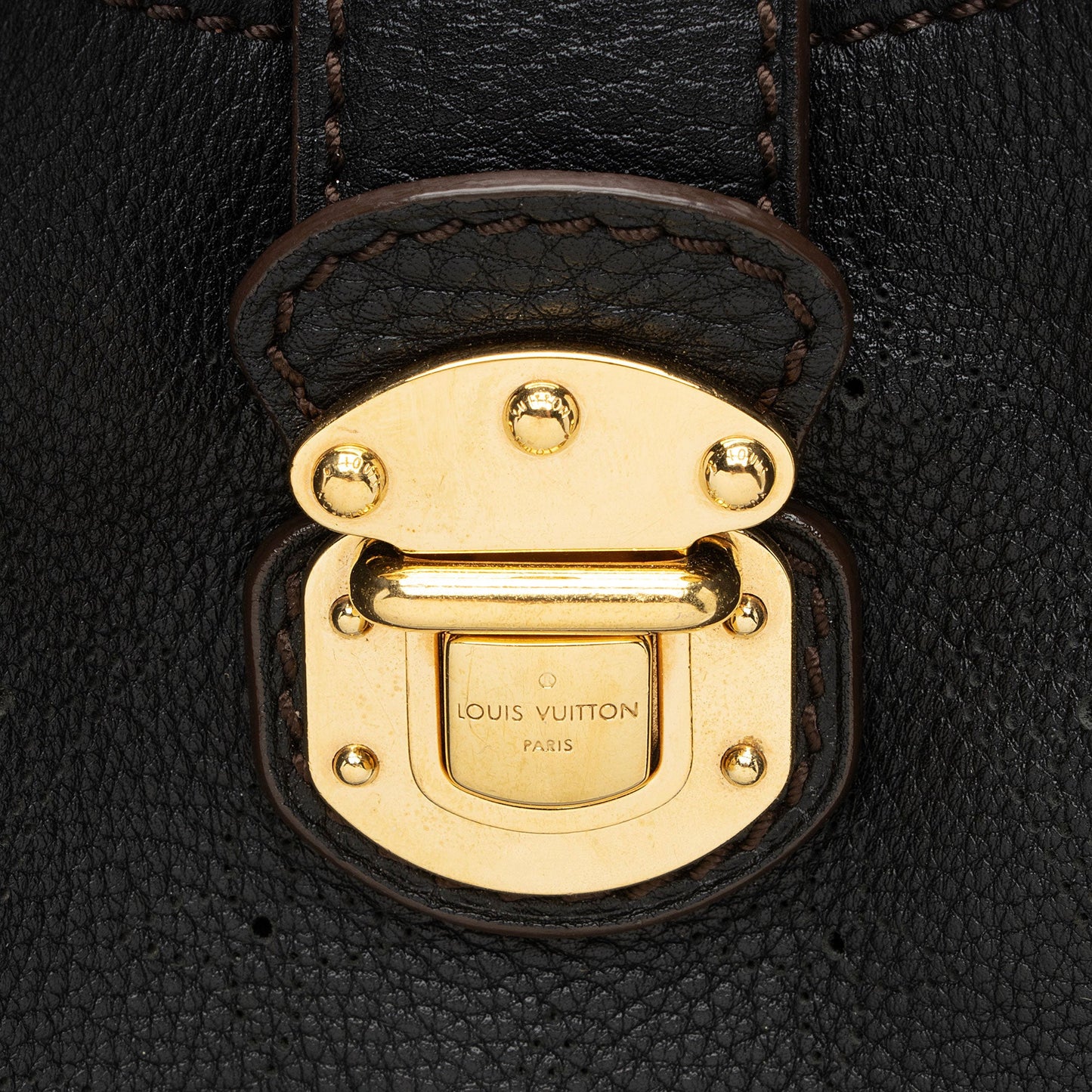 Louis Vuitton Mahina Leather L Hobo (SHF-sRVvXh)