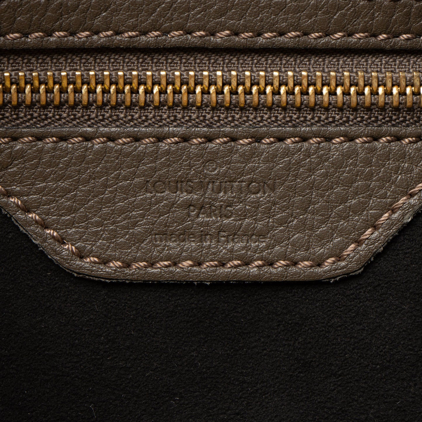 Louis Vuitton Mahina Leather L Hobo