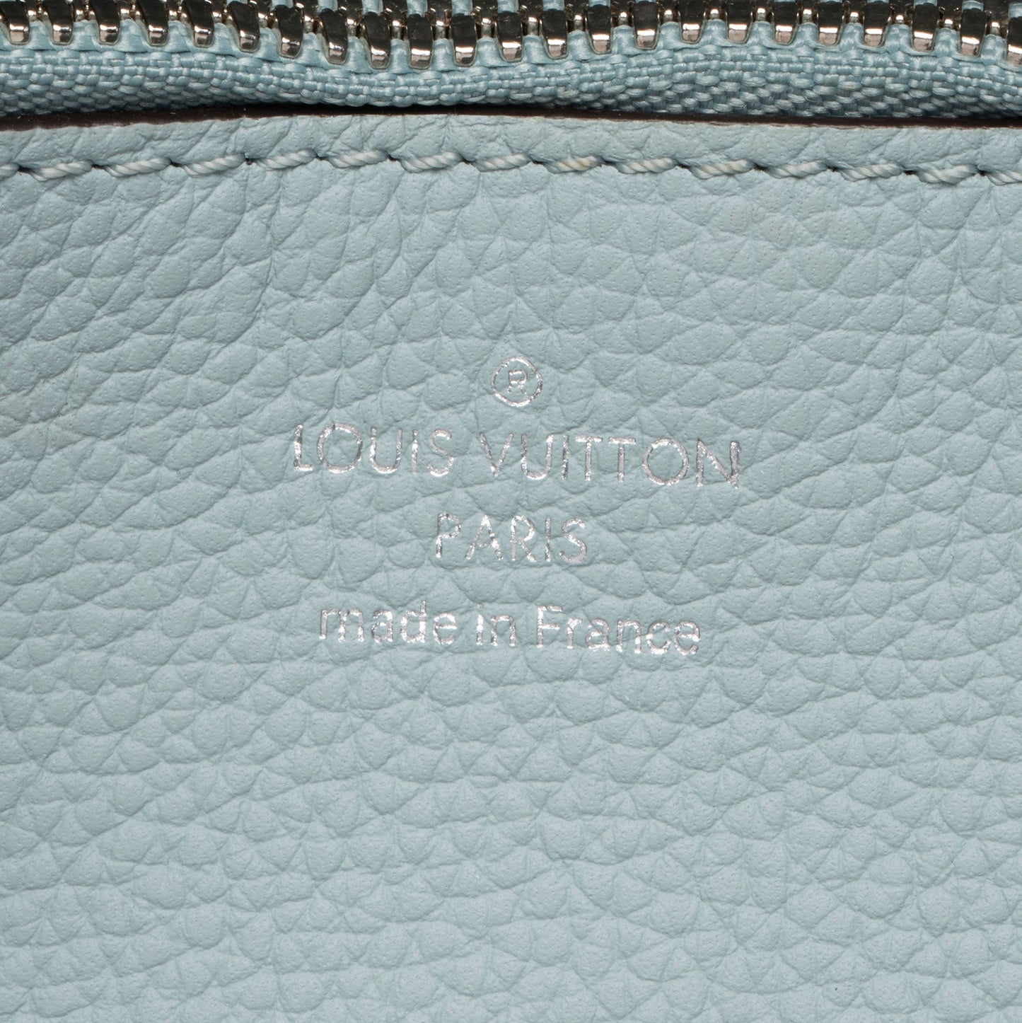 Louis Vuitton Mahina Leather Muria Bucket Bag (SHF-C511ja)