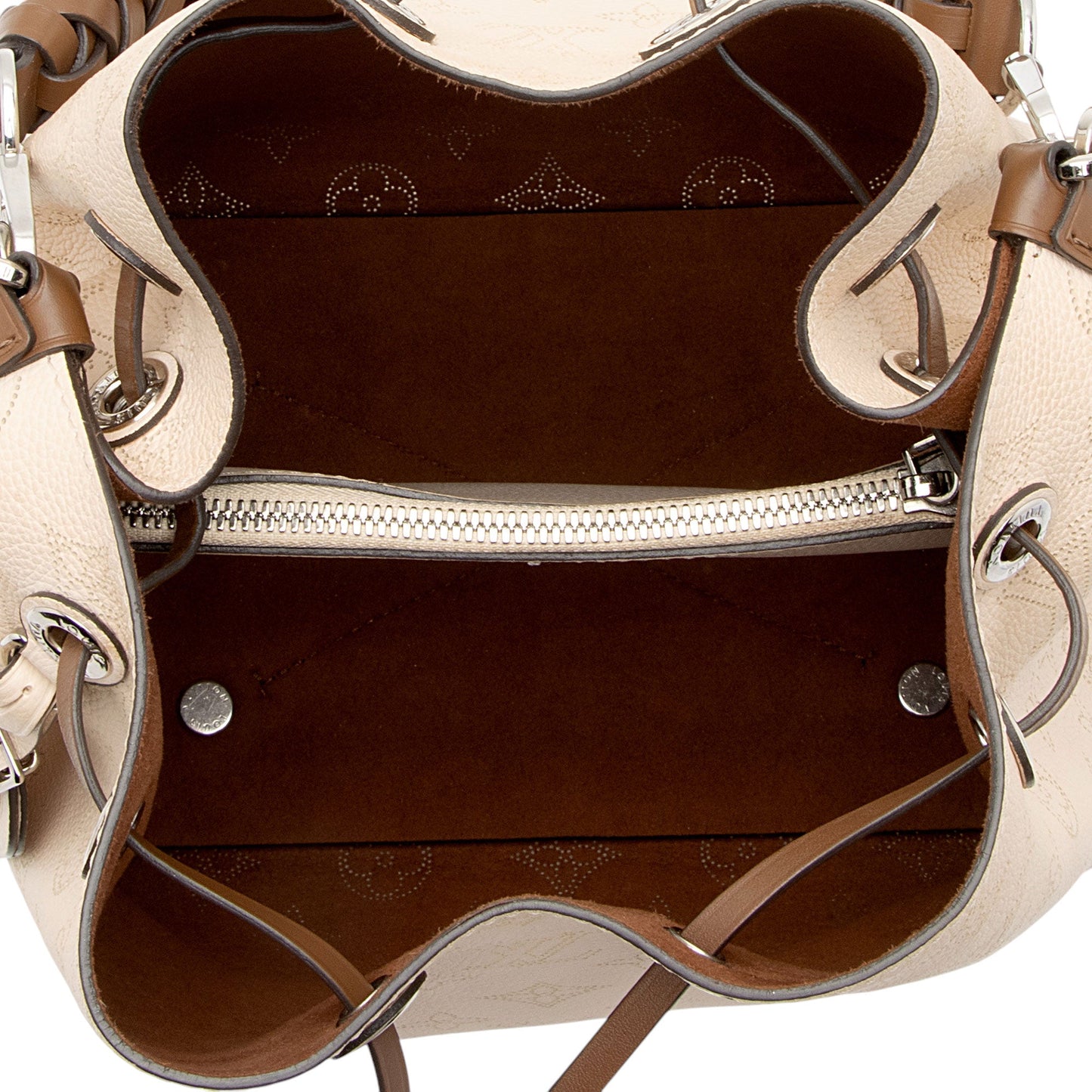 Louis Vuitton Mahina Leather Muria Bucket Bag (SHF-BNsEFh)