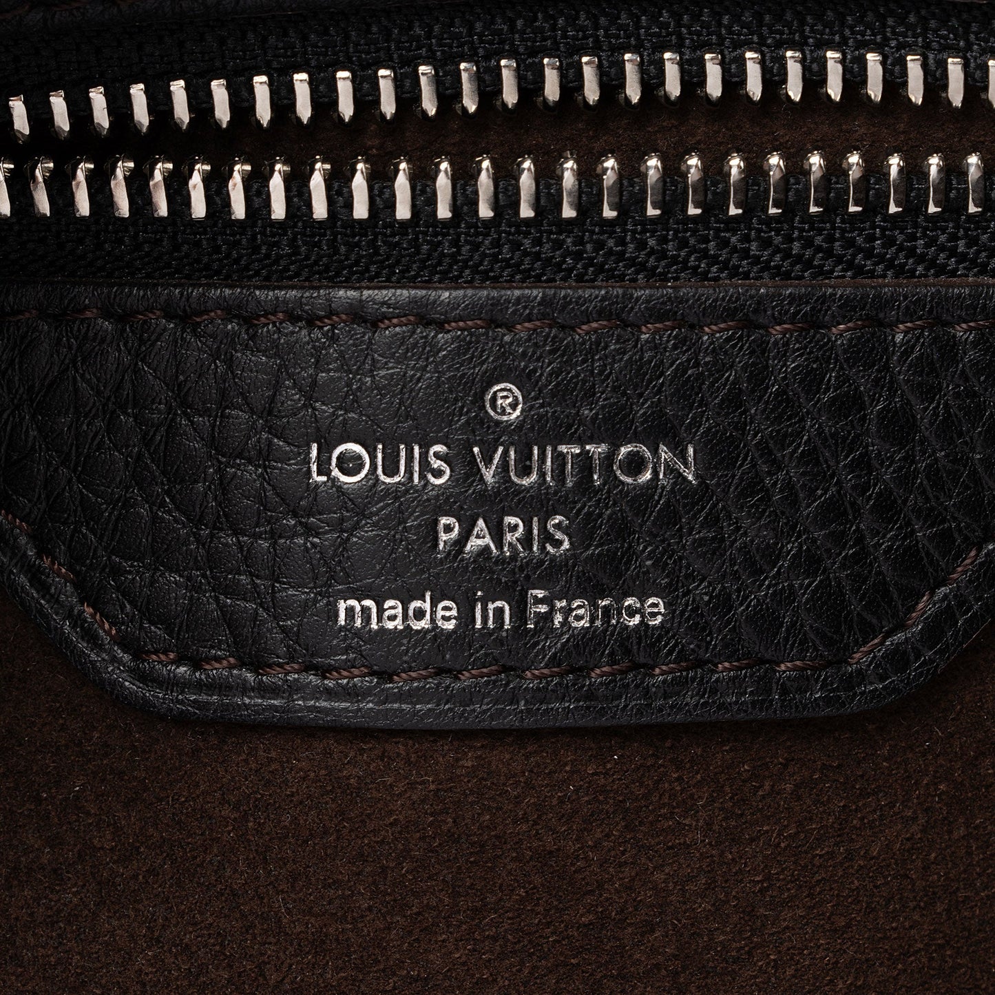 Louis Vuitton Mahina Leather Selene PM Shoulder Bag (SHF-oPhxXw)