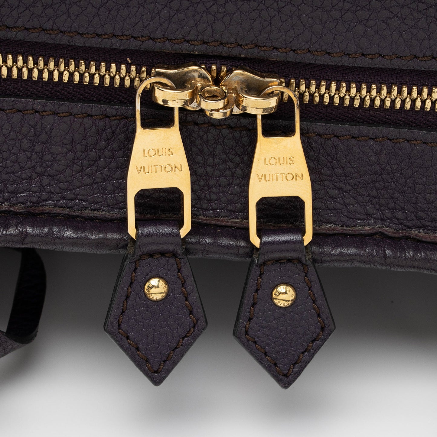 Louis Vuitton Mahina Leather Stellar PM Tote (SHF-WH882t)