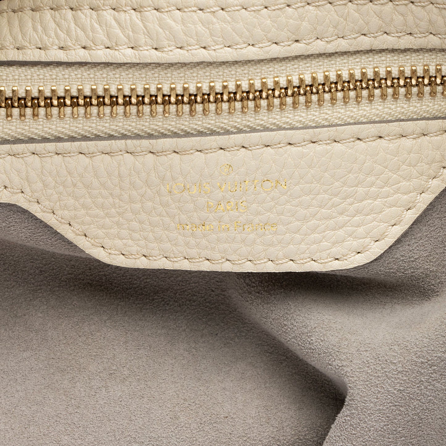 Louis Vuitton Mahina Leather XL Hobo (SHF-XqaxdJ)