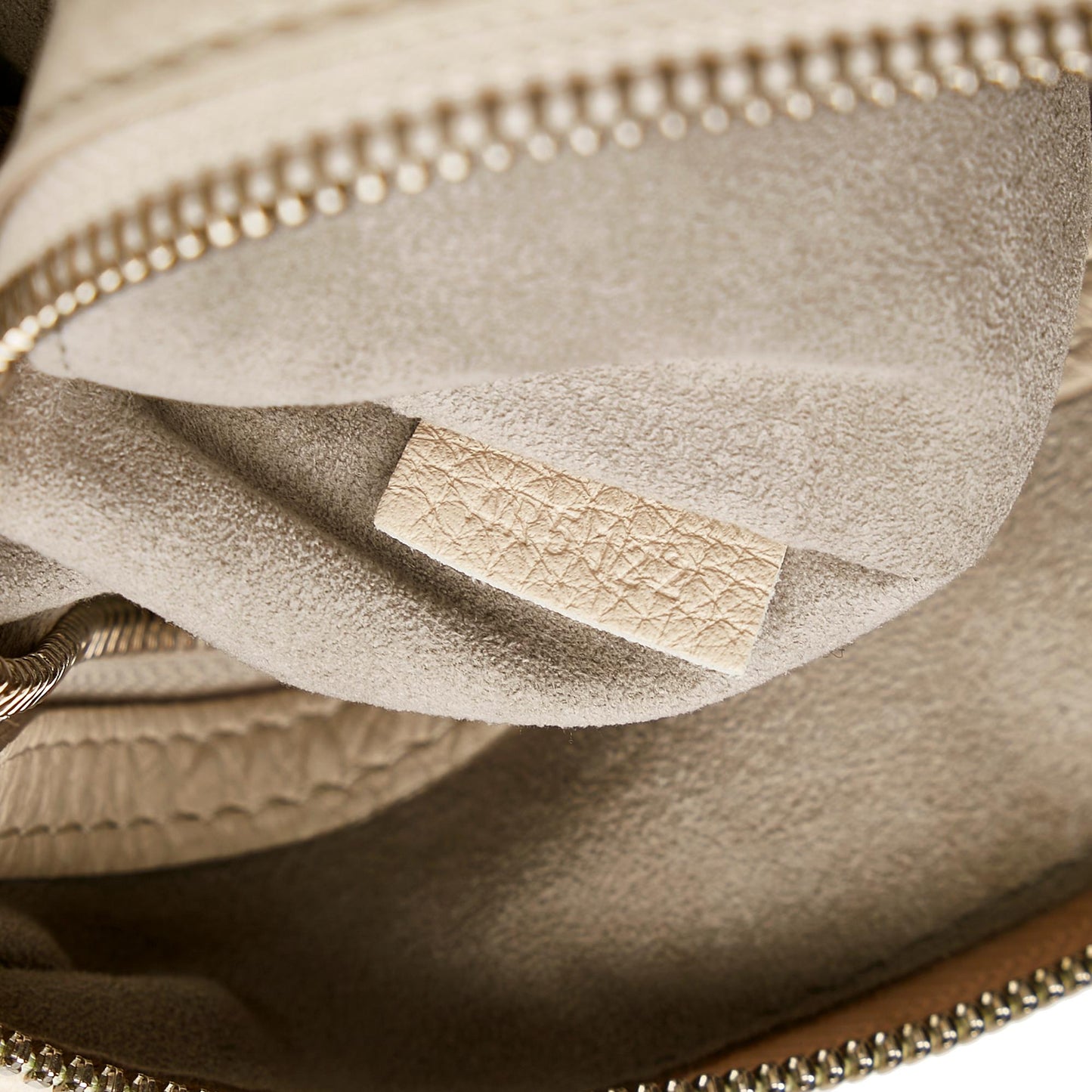 Louis Vuitton Mahina Selene PM (SHG-30777)