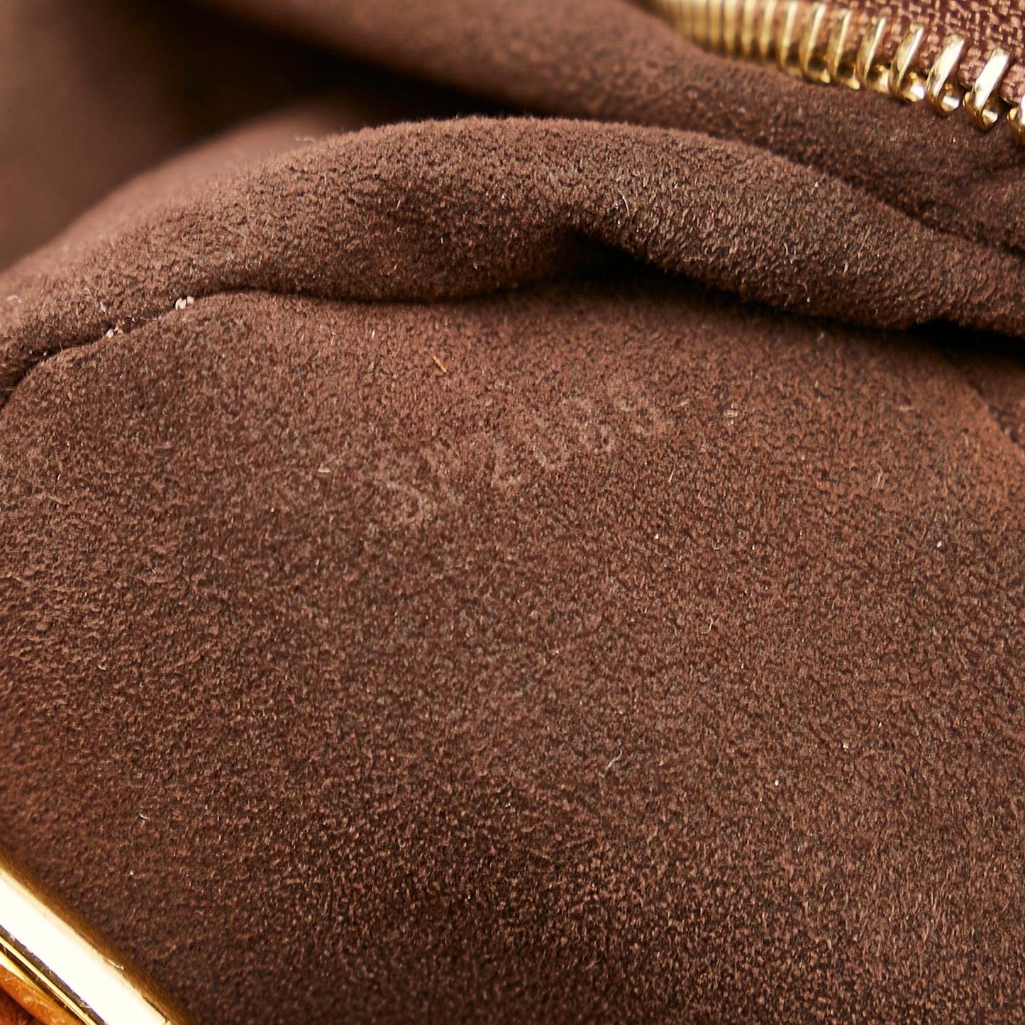 Louis Vuitton Mahina XL Hobo Bag (SHG-27109)