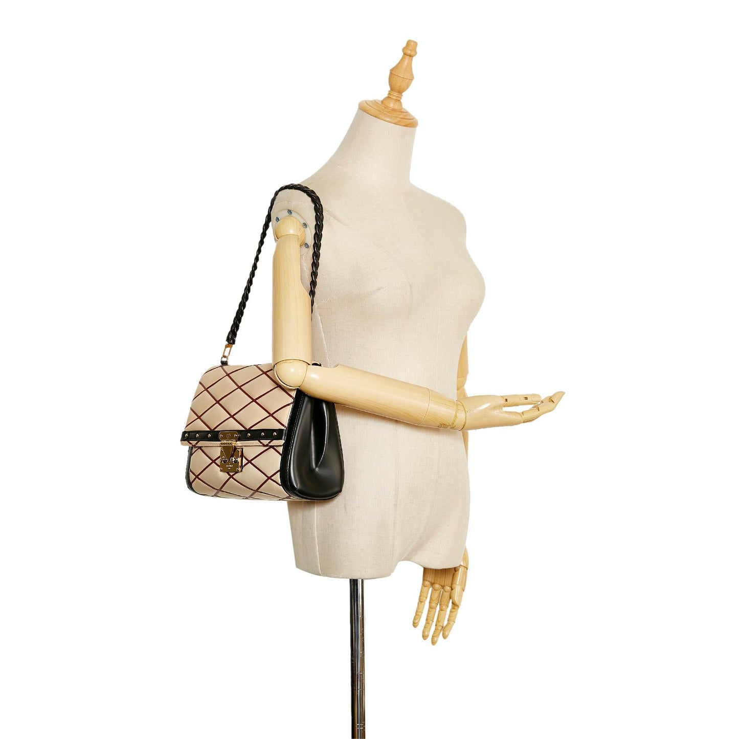 Louis Vuitton Malletage Pochette Flap Bag (SHG-hsxRNQ)