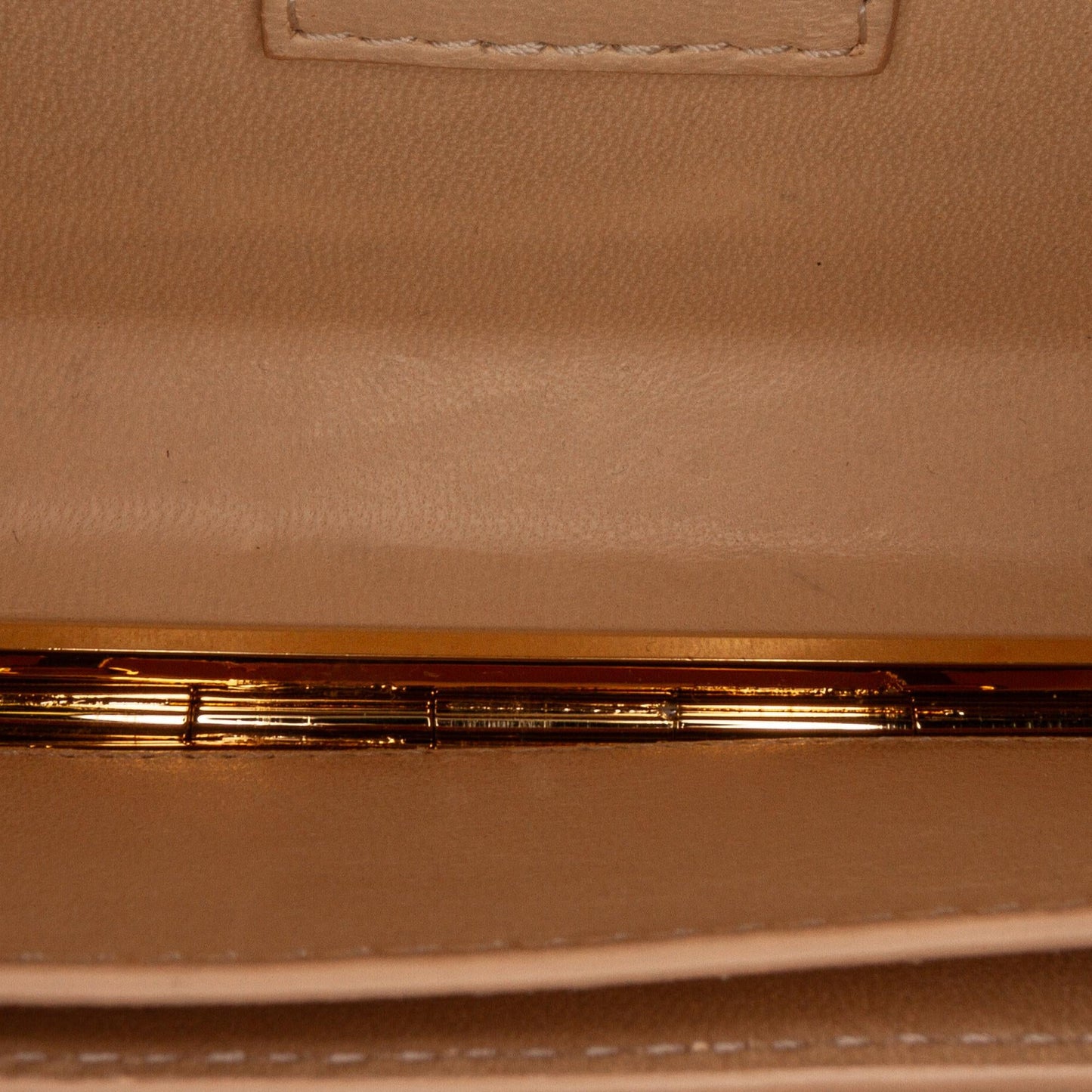 Louis Vuitton Minaudiere Shell Clutch (SHG-Tr5sJq)
