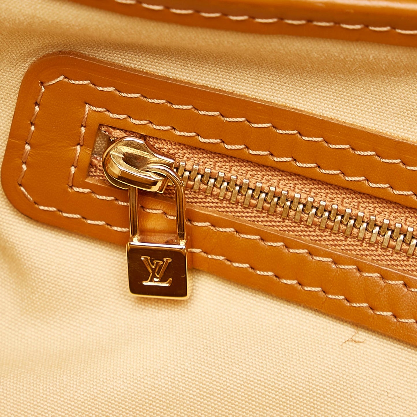 Louis Vuitton Mini Lin Lucille GM (SHG-34505)