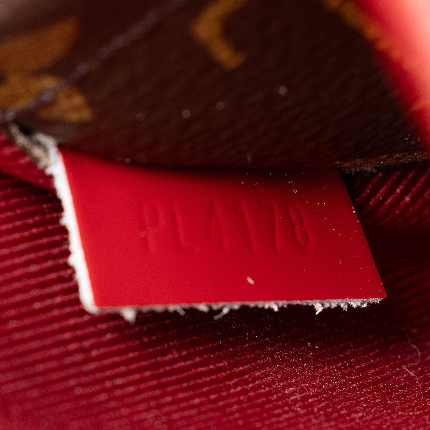 Louis Vuitton Miroir Patent Leather Venice Shoulder Bag (SHF-KHz2fu)