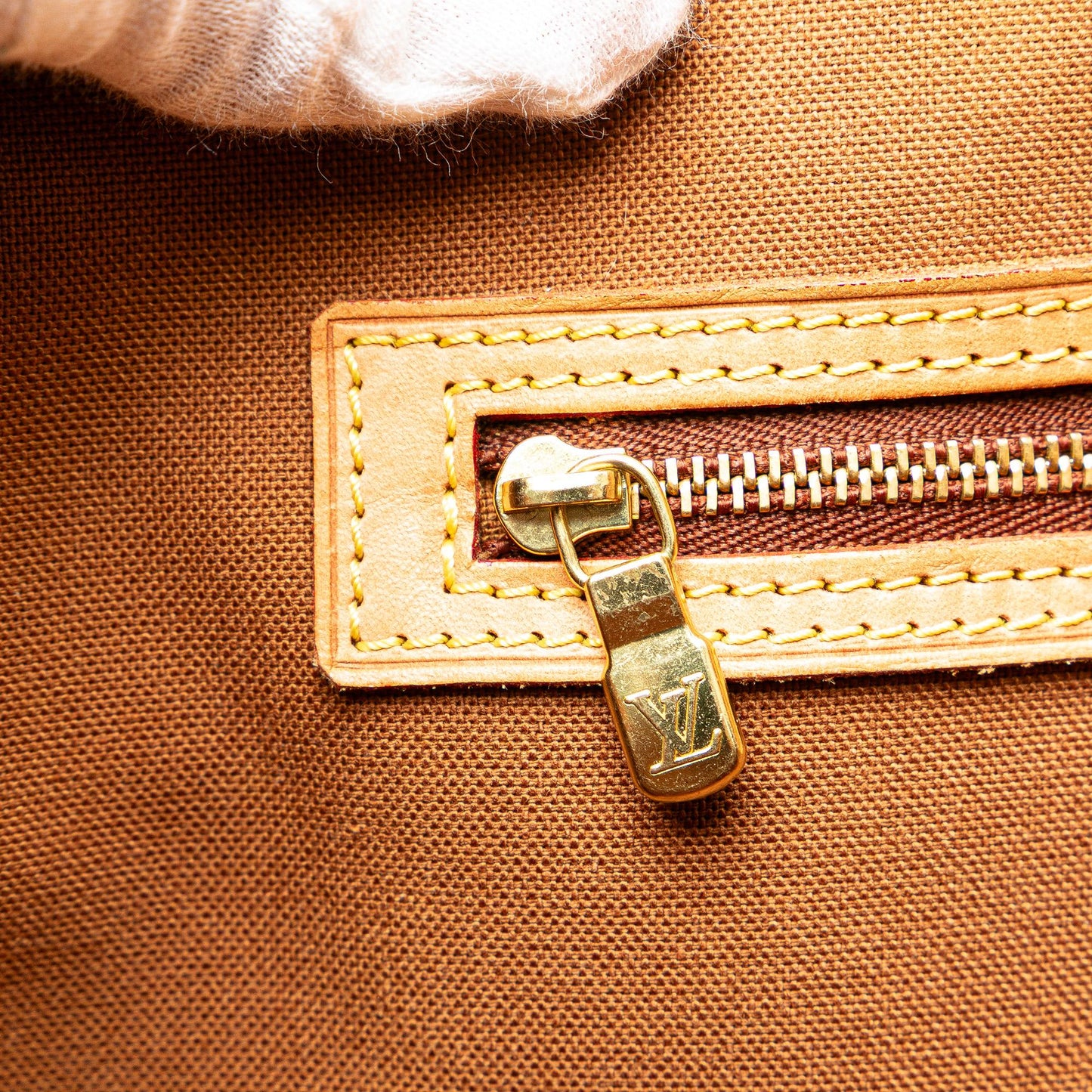 Louis Vuitton Monogram Abbesses
