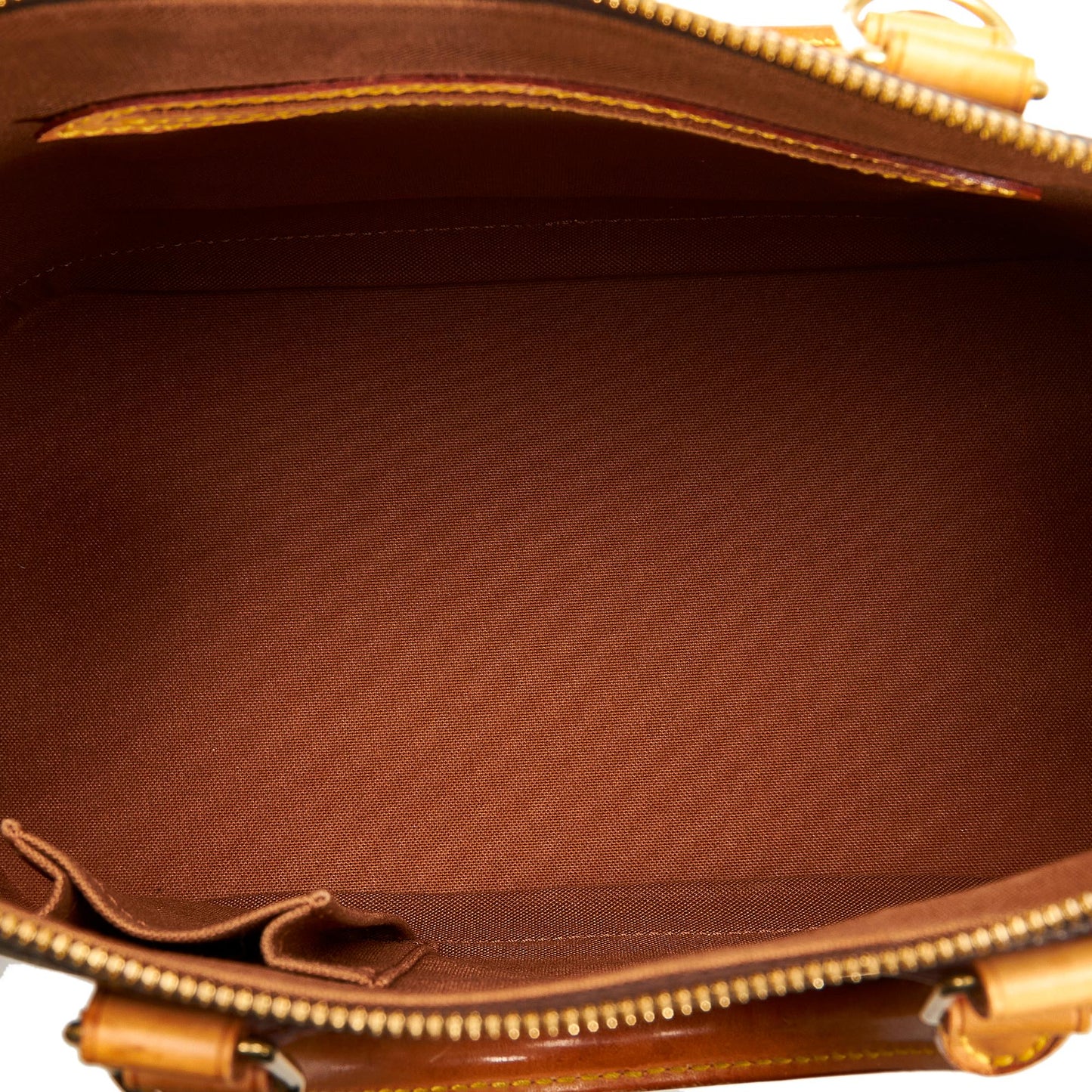 Louis Vuitton Monogram Alma MM (SHG-yBUNGc)