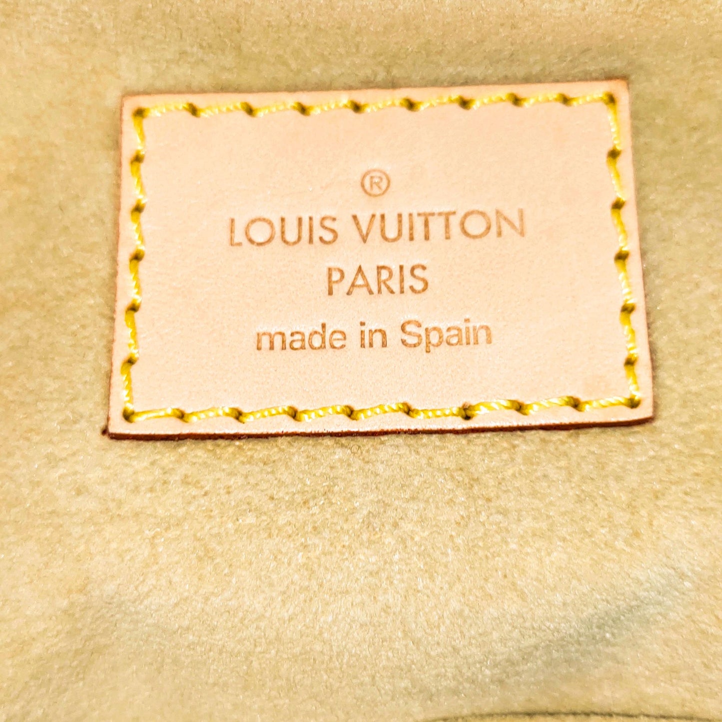 Louis Vuitton Monogram Artsy MM (SHG-37140)