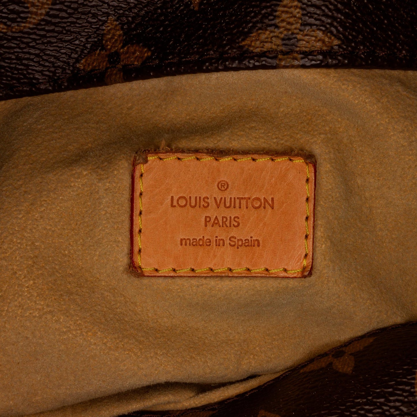 Louis Vuitton Monogram Artsy MM (SHG-rGGNeM)