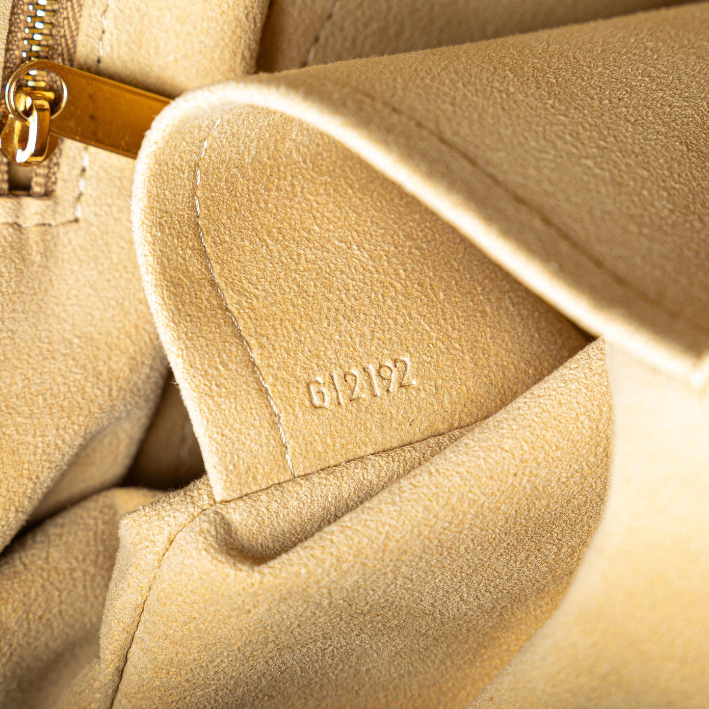 Louis Vuitton Monogram Artsy MM (SHG-xPq5K2)