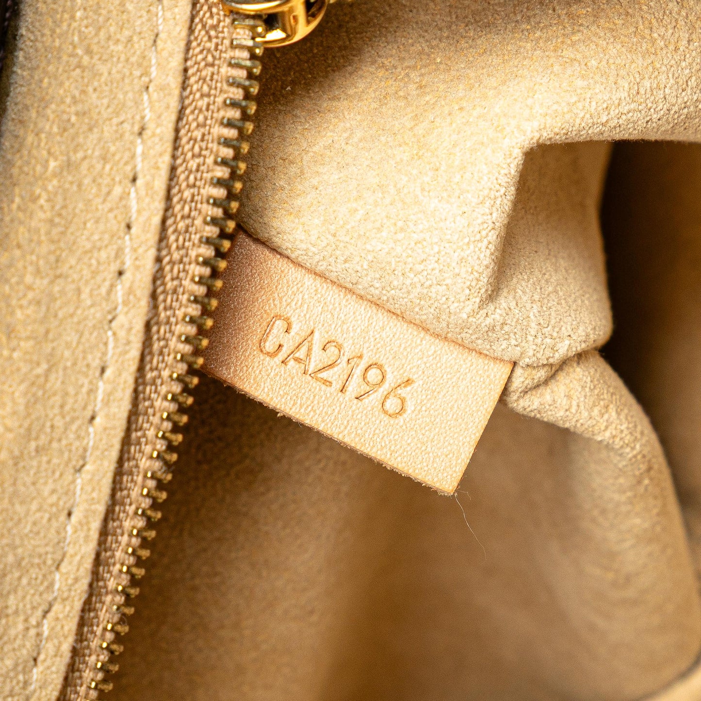 Louis Vuitton Monogram Artsy MM