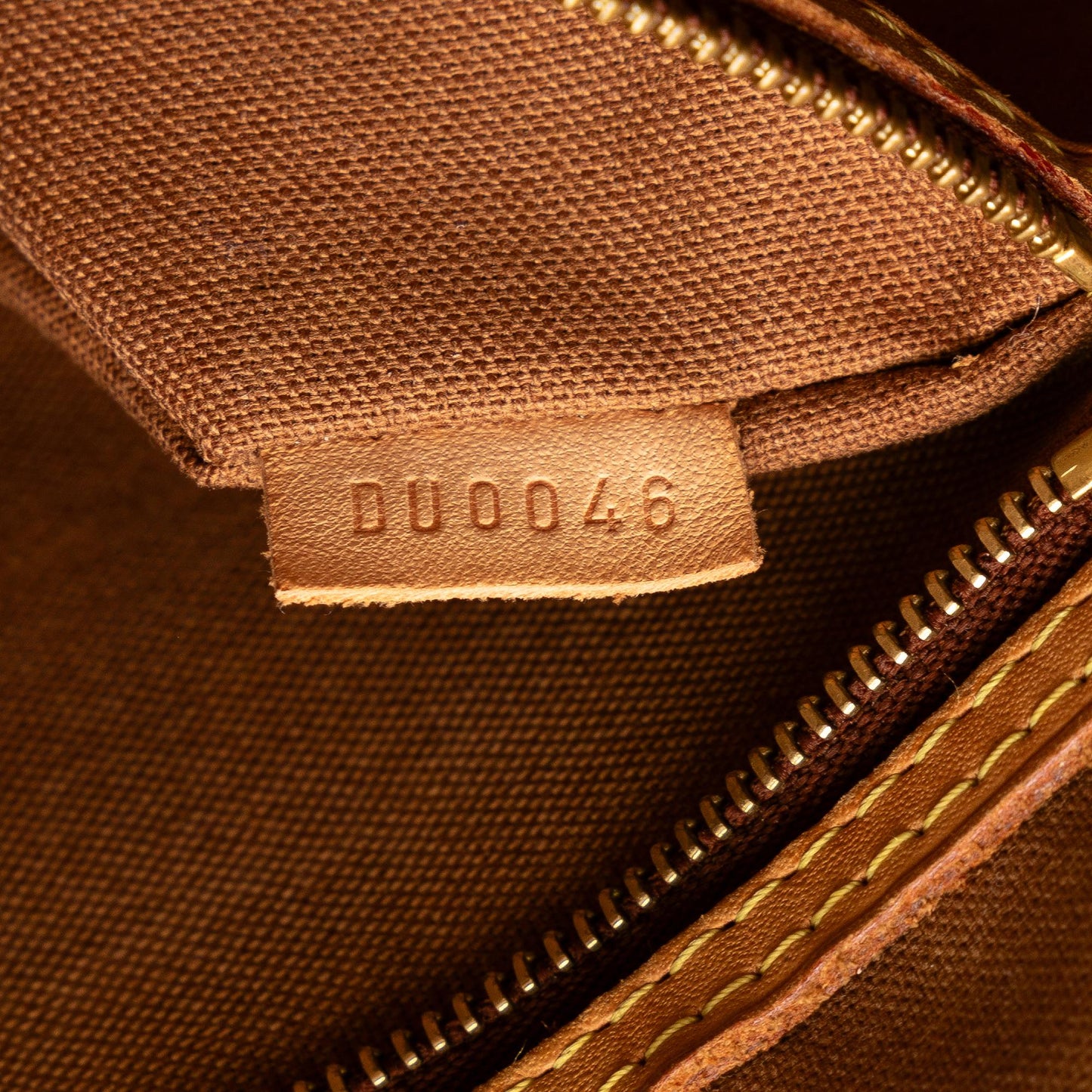 Louis Vuitton Monogram Batignolles Horizontal (SHG-Nmn79b)