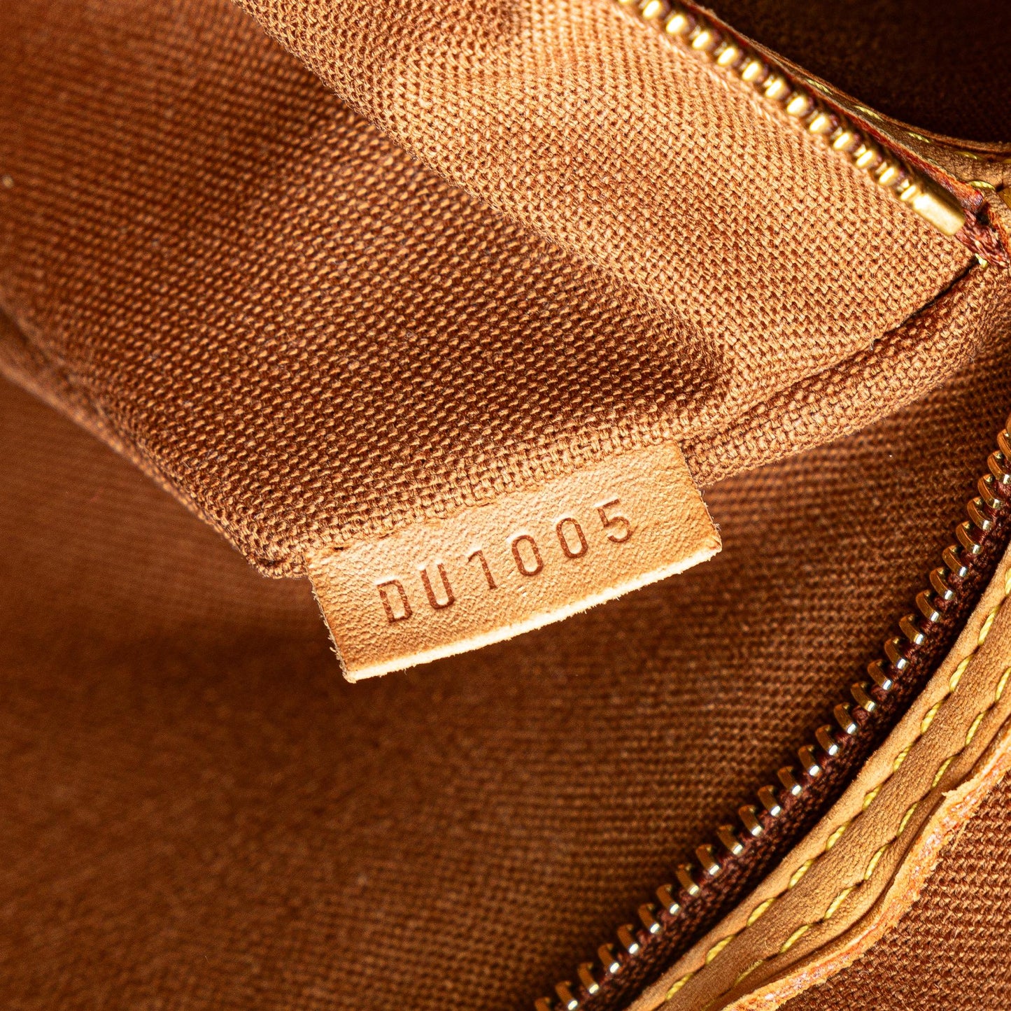 Louis Vuitton Monogram Batignolles Horizontal (SHG-Zk5sEC)