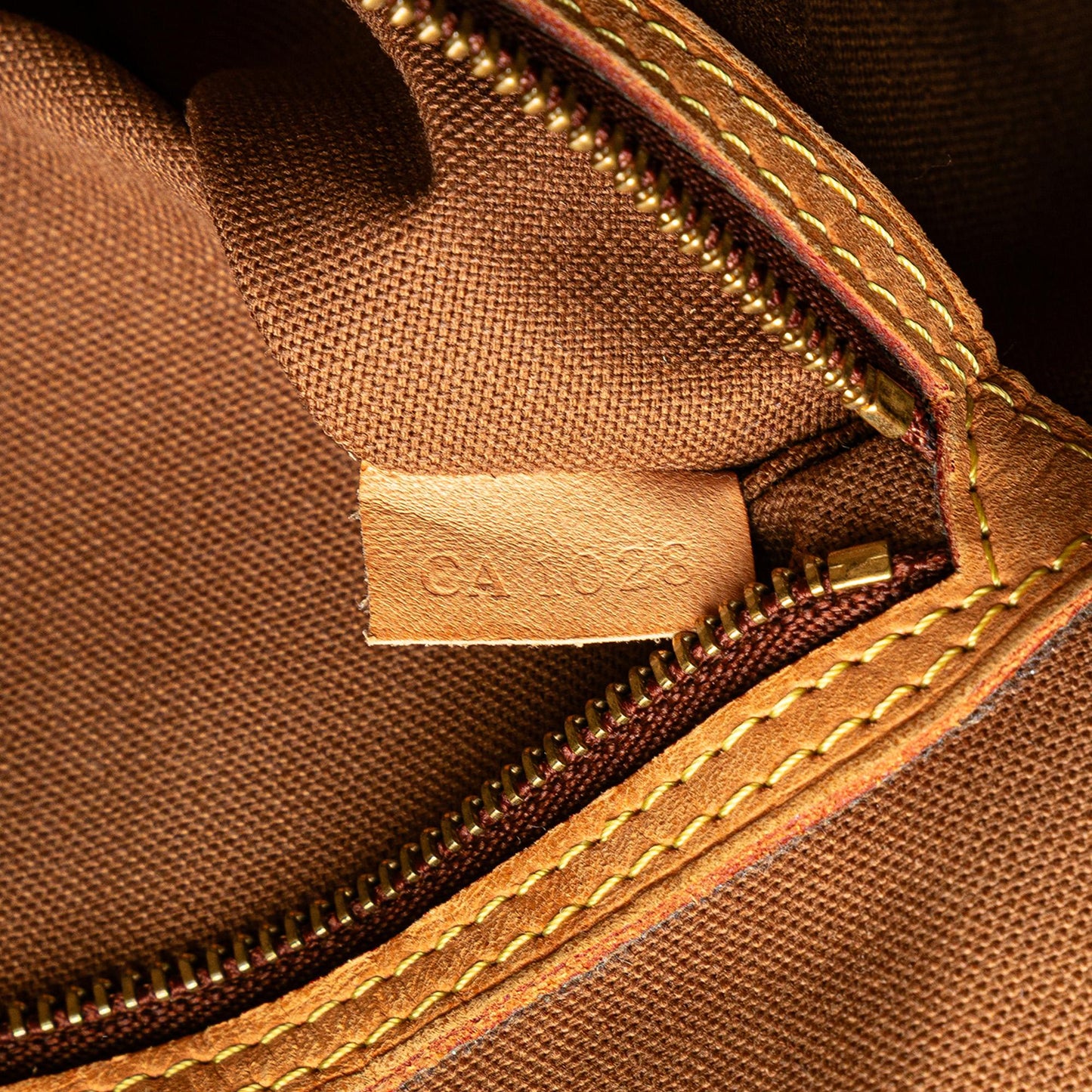 Louis Vuitton Monogram Batignolles Horizontal