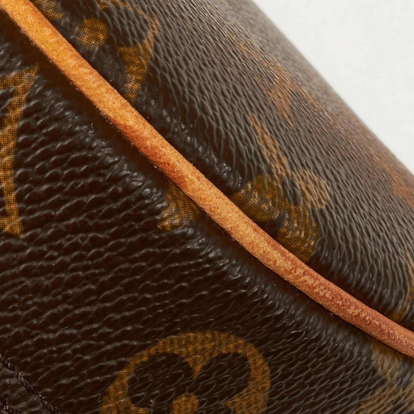 Louis Vuitton Monogram Blois (SHG-zReOan)