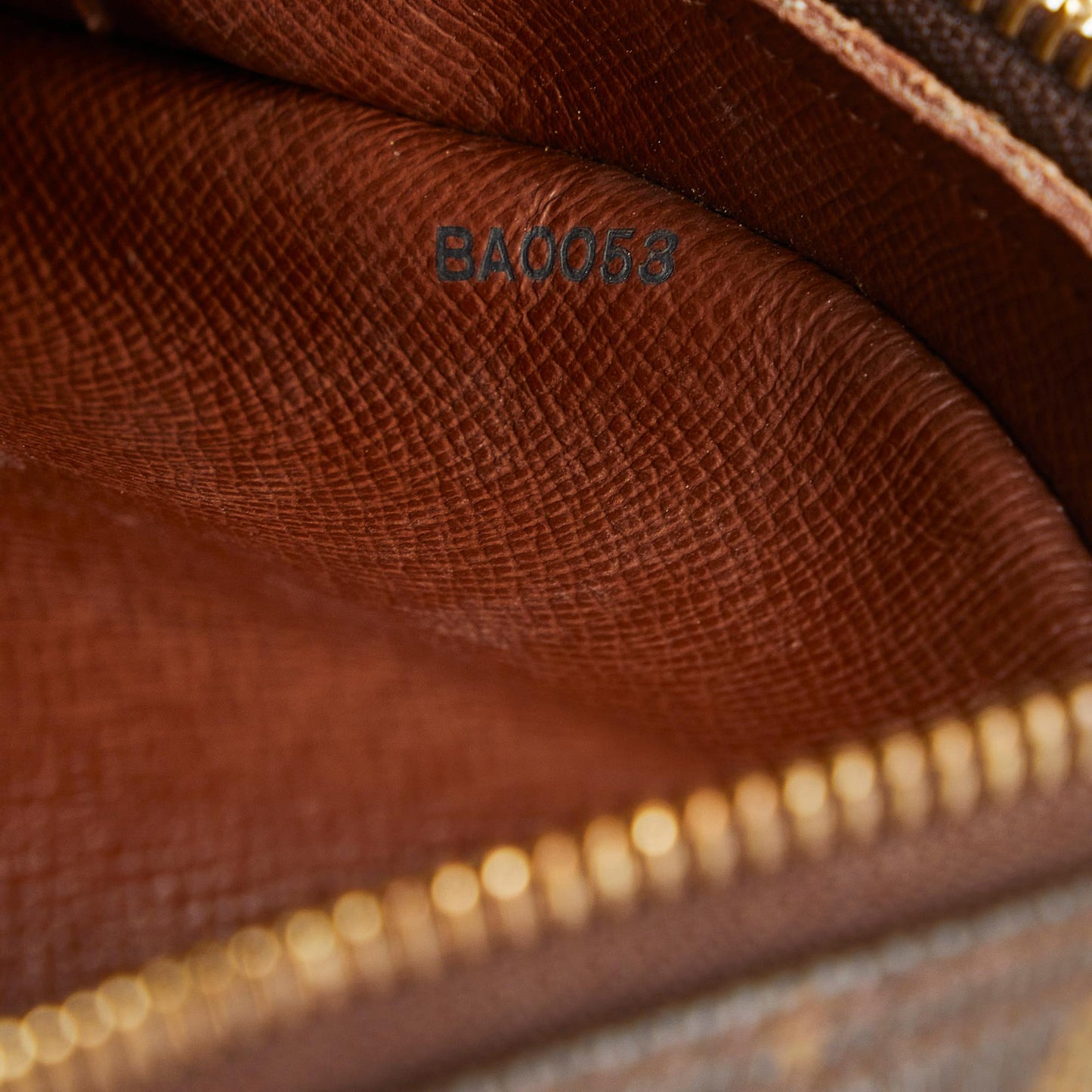 Louis Vuitton Monogram Blois (SHG-Ef0I1F)