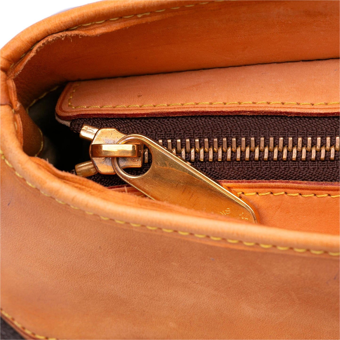 Louis Vuitton Monogram Boetie GM (SHG-GOWAFO)