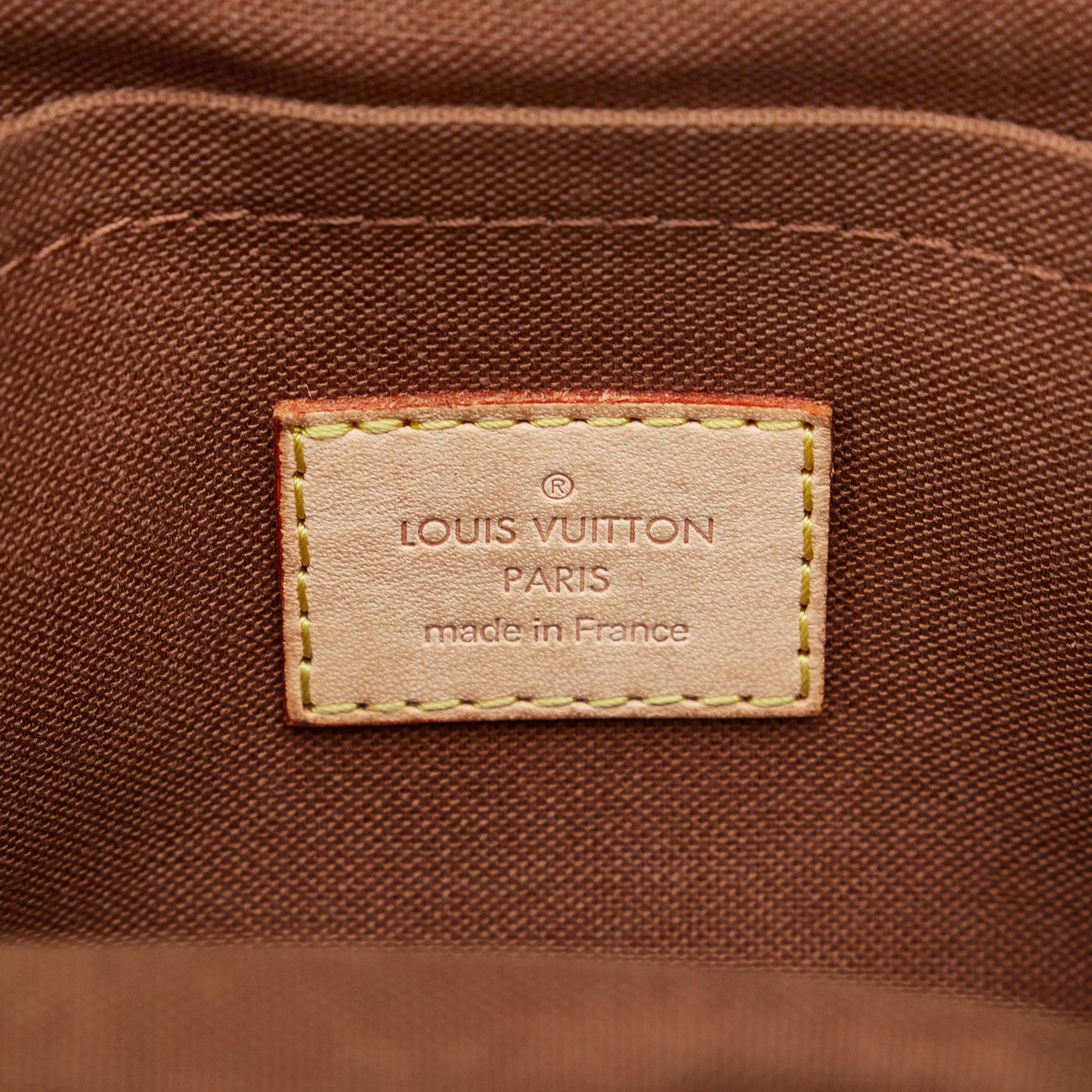Louis Vuitton Monogram Bosphore Belt Bag (SHG-4ZUKIg)