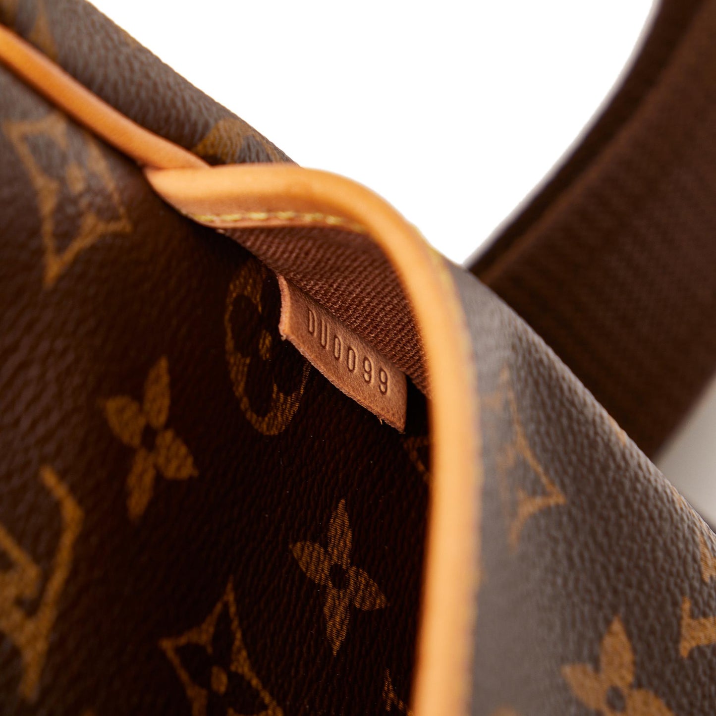 Louis Vuitton Monogram Bosphore GM (SHG-7KBVqt)