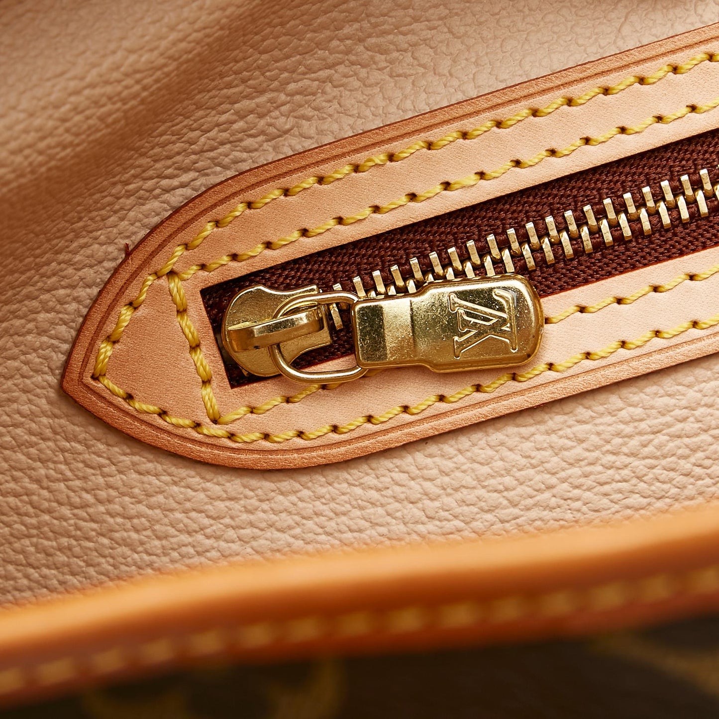 Louis Vuitton Monogram Bucket GM (SHG-K0GBE8)