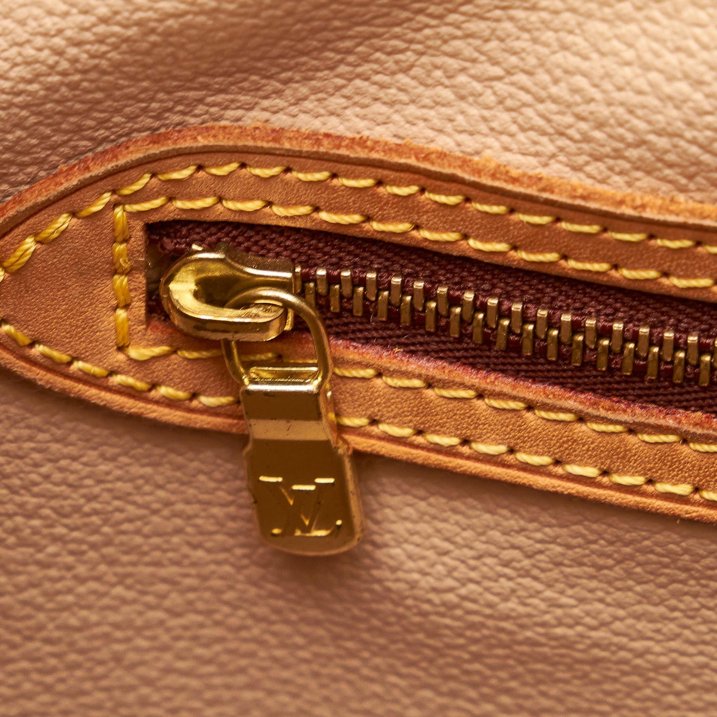 Louis Vuitton Monogram Bucket PM (SHG-eYaucb)