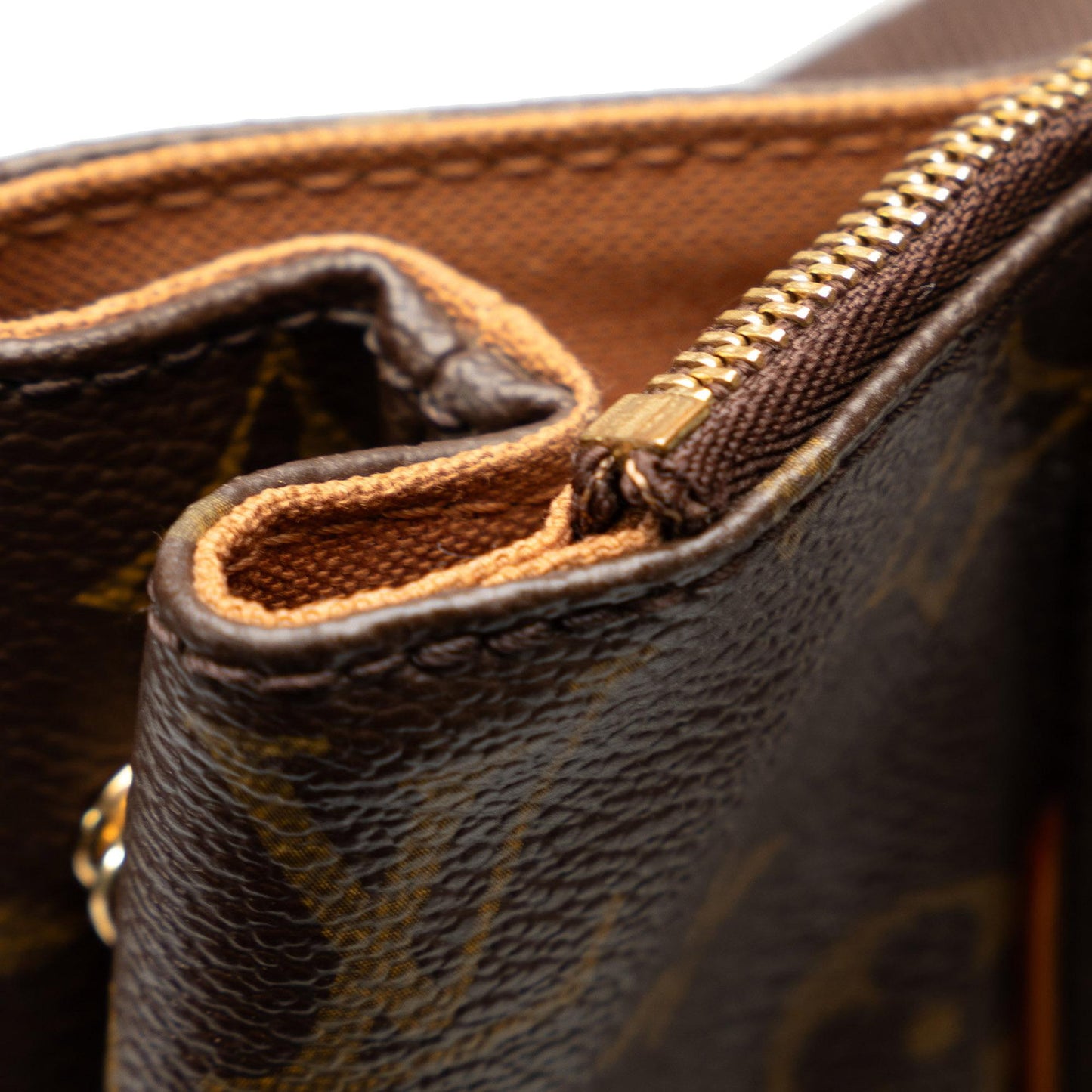Louis Vuitton Monogram Cabas Beaubourg (SHG-G5n5c5)