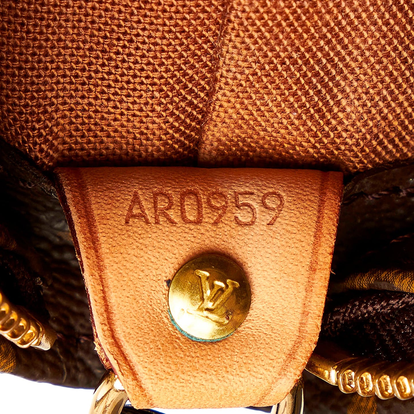 Louis Vuitton Monogram Cabas Mezzo (SHG-29951)