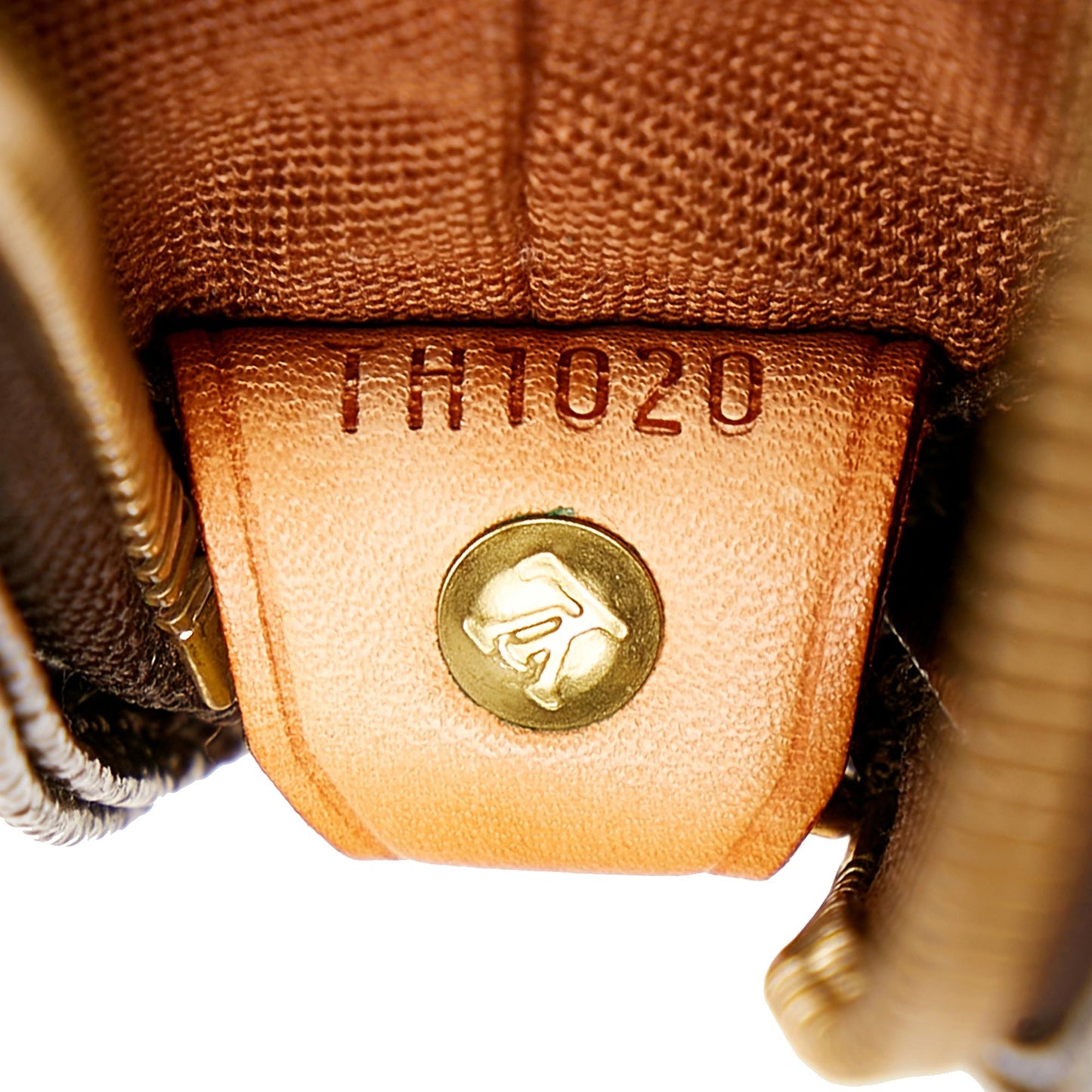 Louis Vuitton Monogram Cabas Mezzo (SHG-30875)