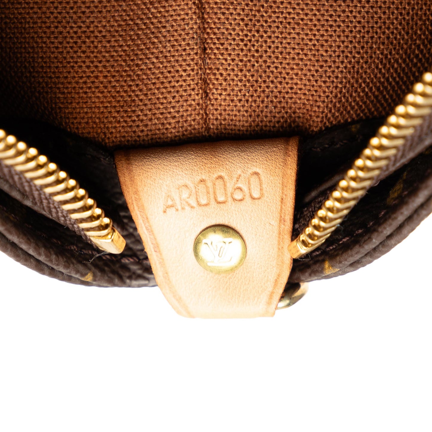 Louis Vuitton Monogram Cabas Mezzo (SHG-vCAX54)