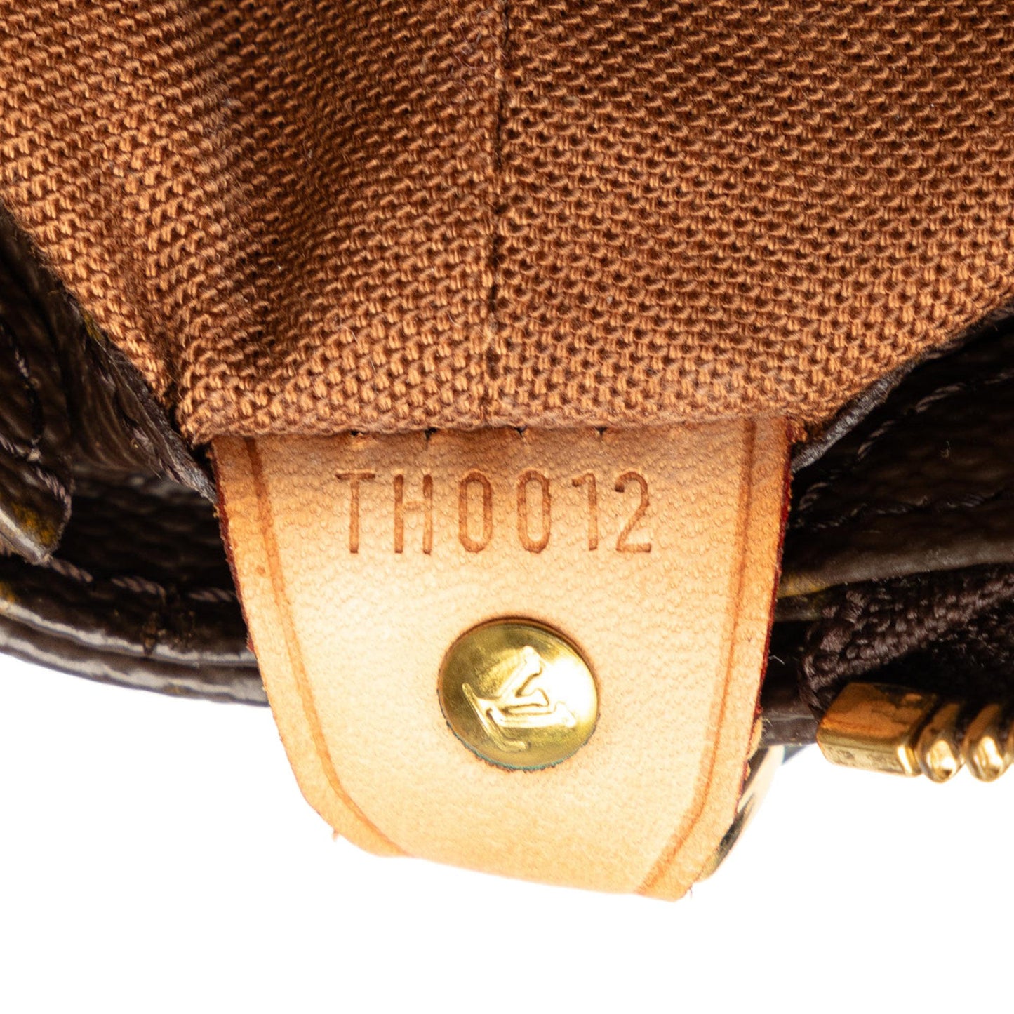Louis Vuitton Monogram Cabas Mezzo (SHG-ocy7RD)