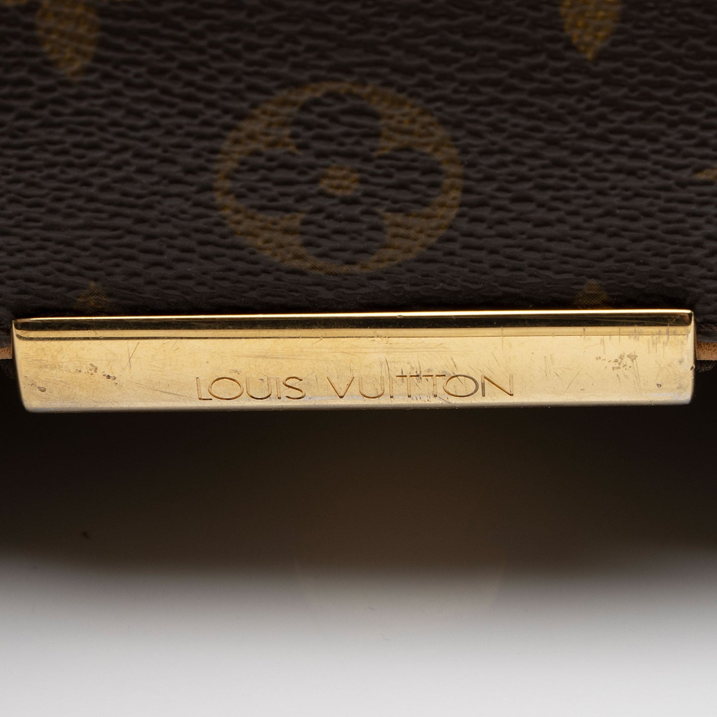 Louis Vuitton Monogram Canvas Abbesses Messenger Bag (SHF-O4XVsn)