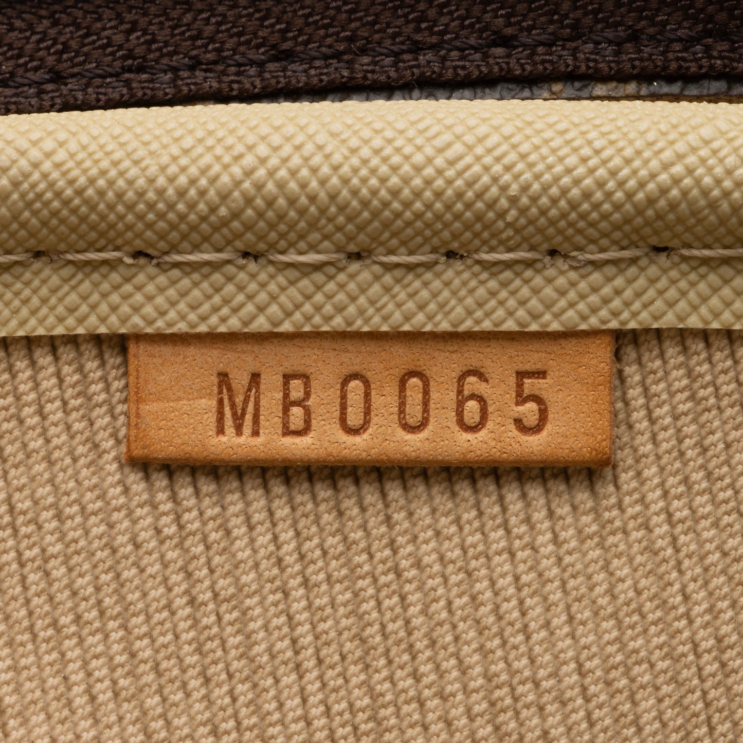 Louis Vuitton Monogram Canvas Alize 24 Heures Weekender -  (SHF-9uumUZ)