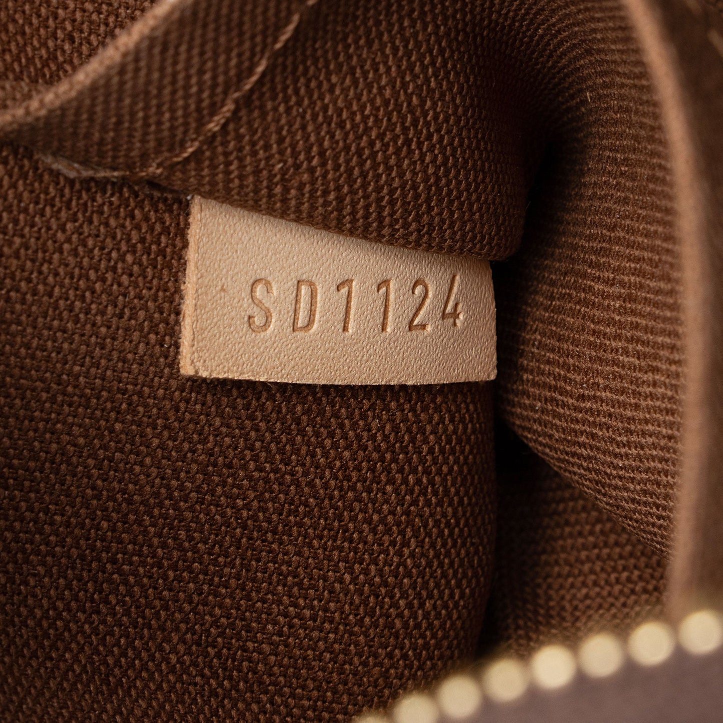 Louis Vuitton Monogram Canvas Alma BB Satchel (SHF-85zfAm)