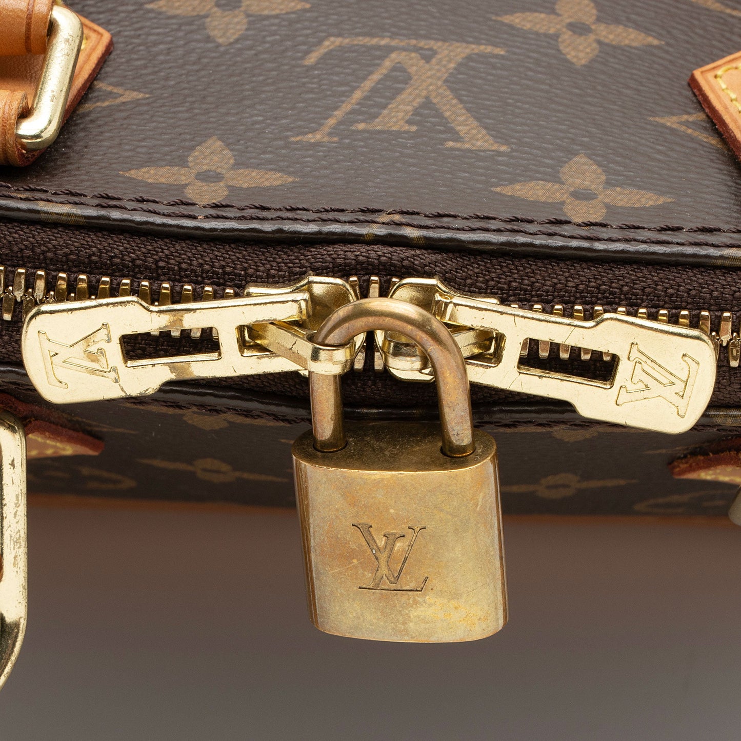 Louis Vuitton Monogram Canvas Alma BB Satchel (SHF-qfPr3h)