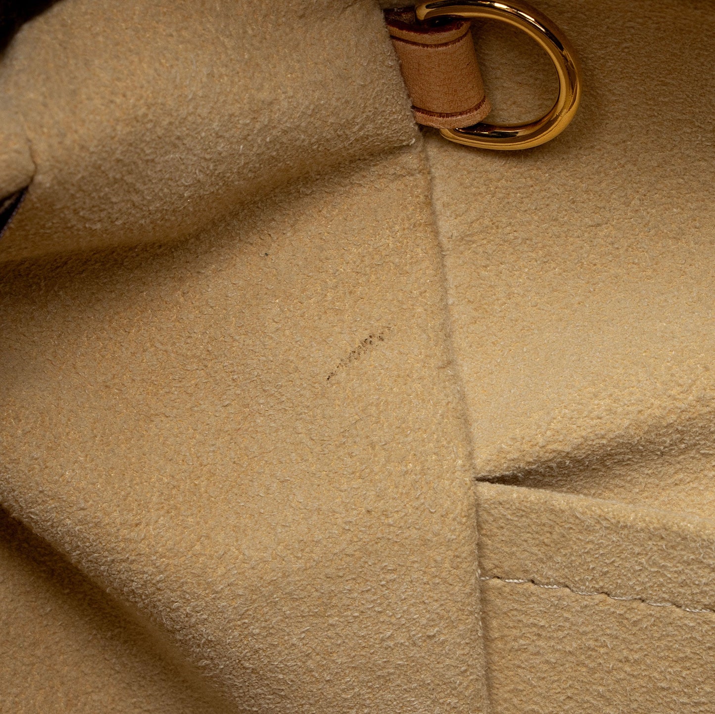 Louis Vuitton Monogram Canvas Artsy MM Shoulder Bag (SHF-yuO2Q5)